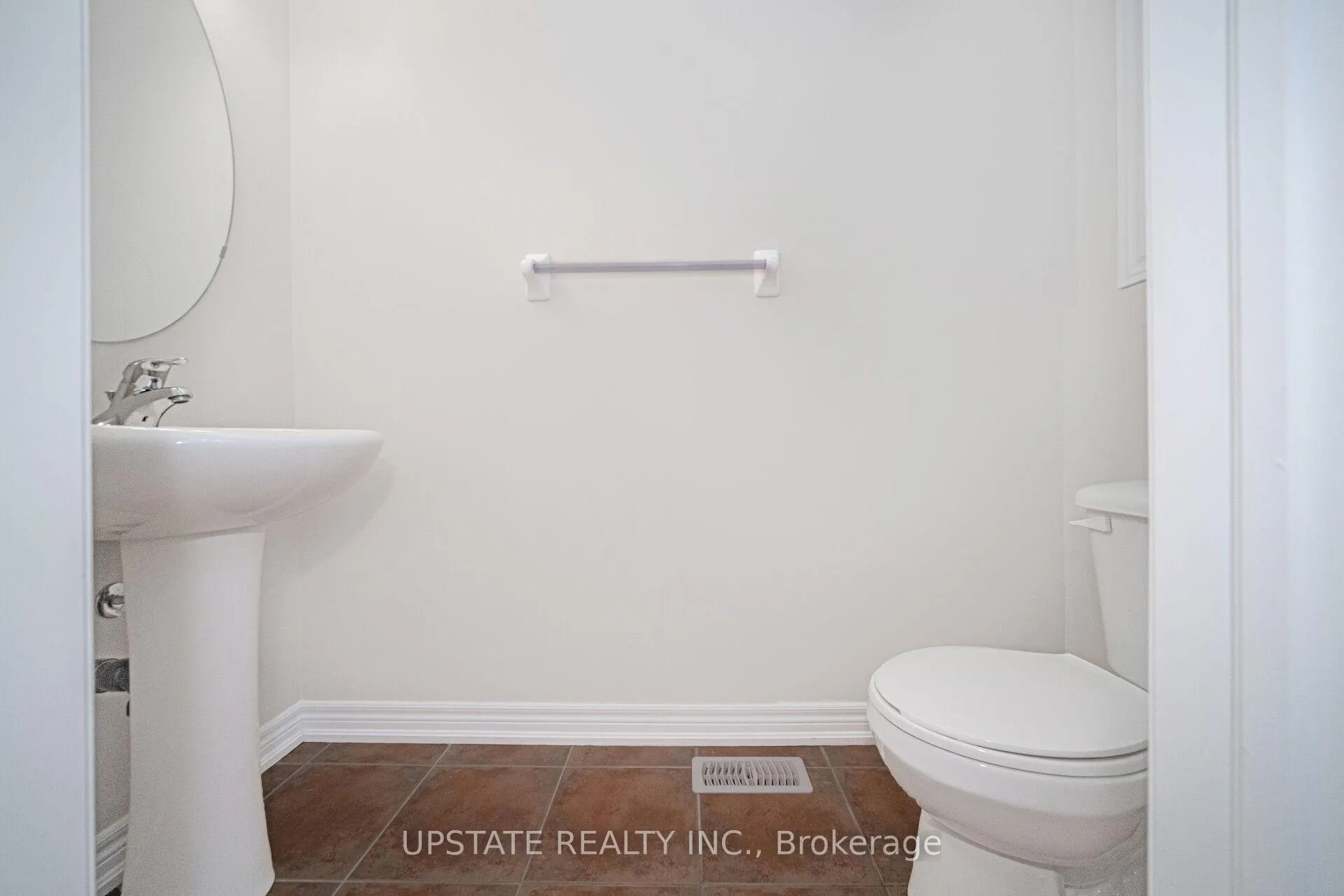 Photo 15 of 66 George Robinson Drive, Brampton, Credit Valley — HOMEH