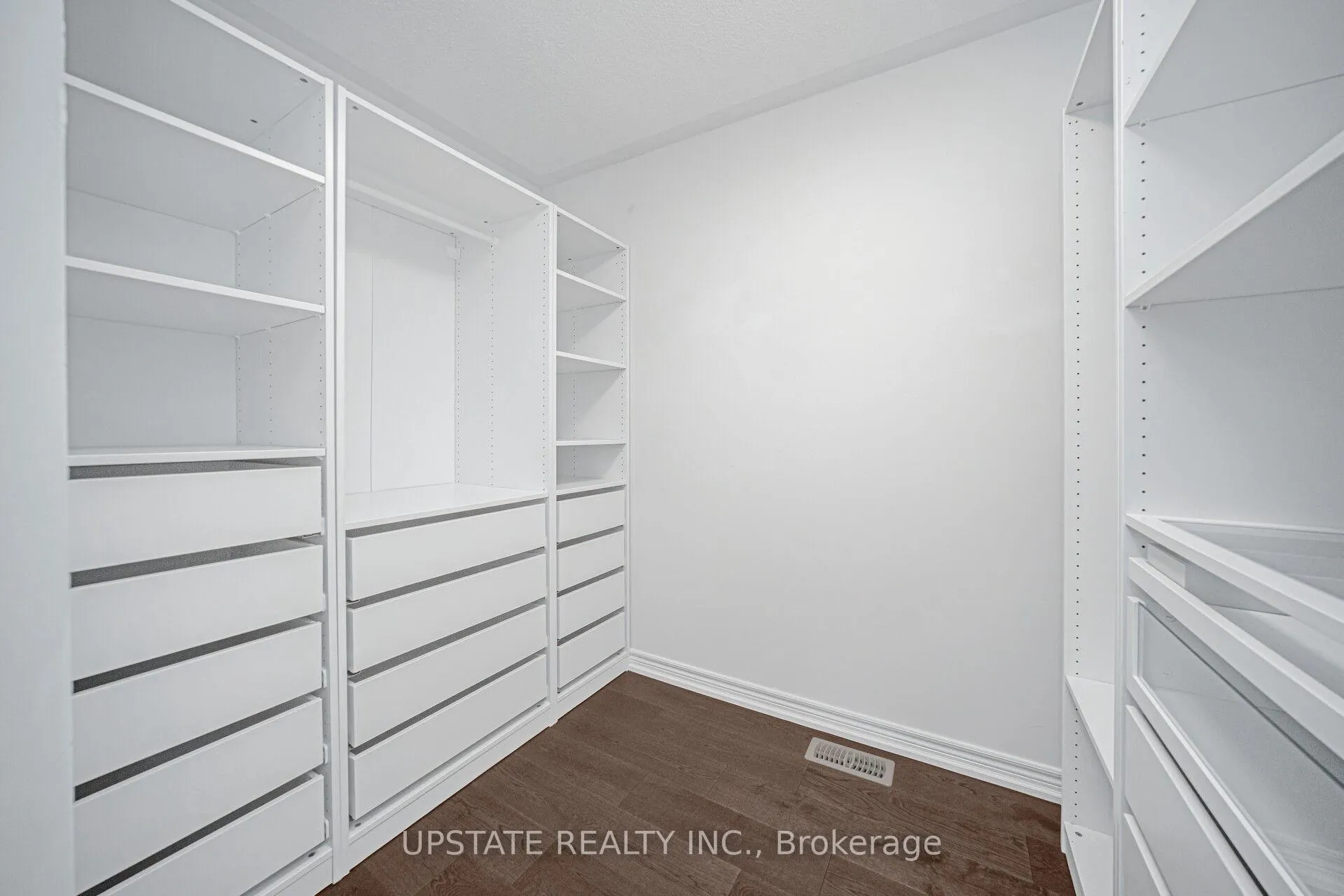 Photo 20 of 66 George Robinson Drive, Brampton, Credit Valley — HOMEH