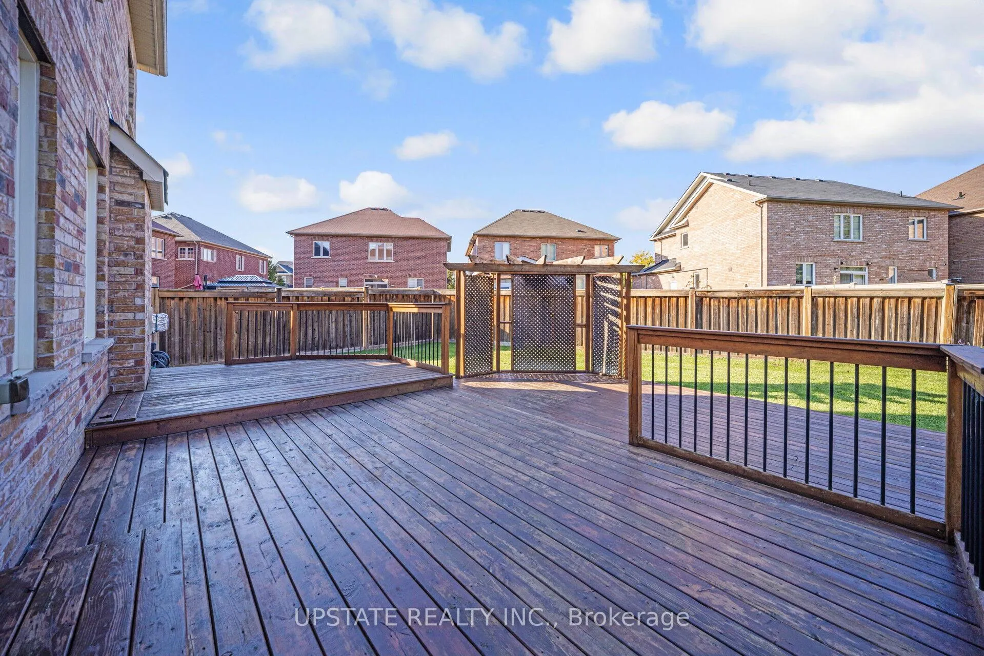 Photo 29 of 66 George Robinson Drive, Brampton, Credit Valley — HOMEH