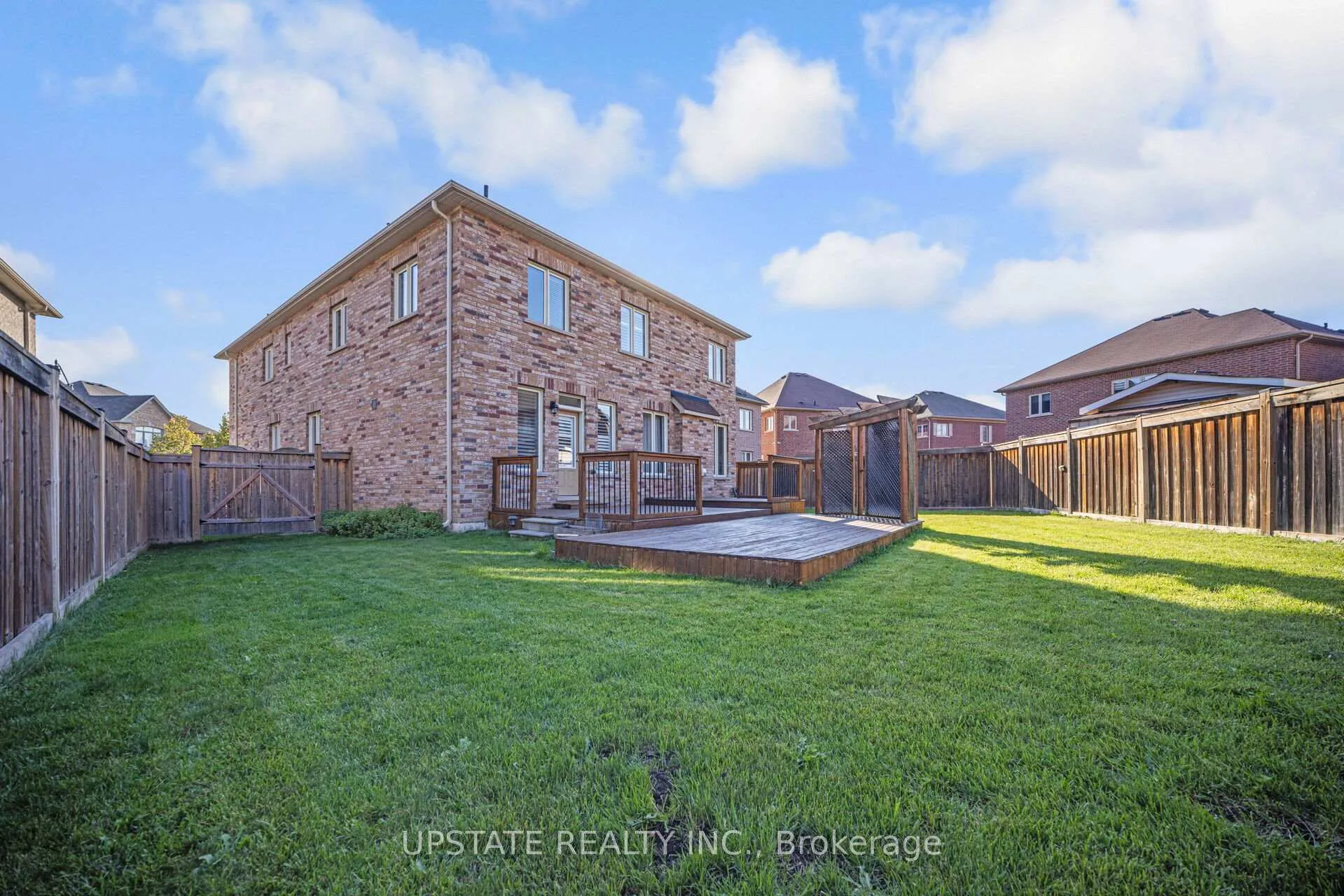 Photo 32 of 66 George Robinson Drive, Brampton, Credit Valley — HOMEH