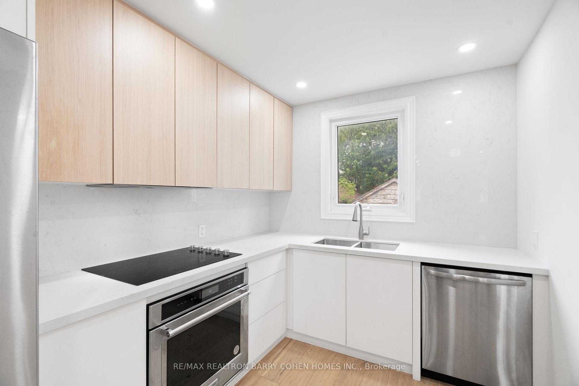 Photo 18 of 918 Eglinton Avenue E, Toronto, Leaside — HOMEH