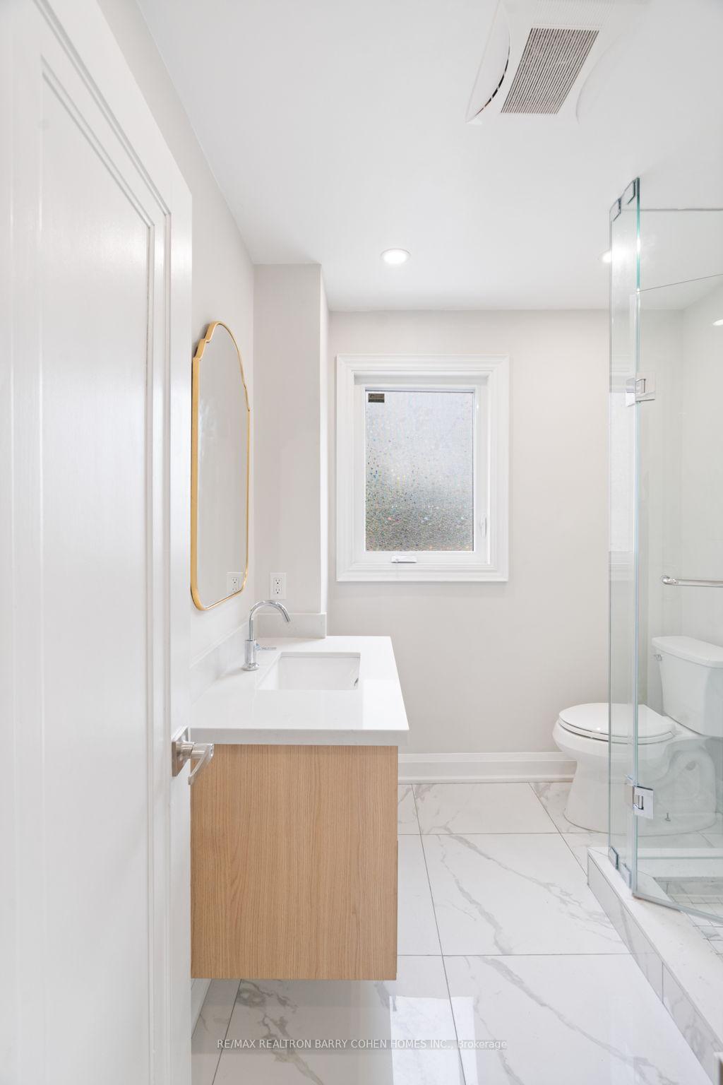Photo 32 of 918 Eglinton Avenue E, Toronto, Leaside — HOMEH