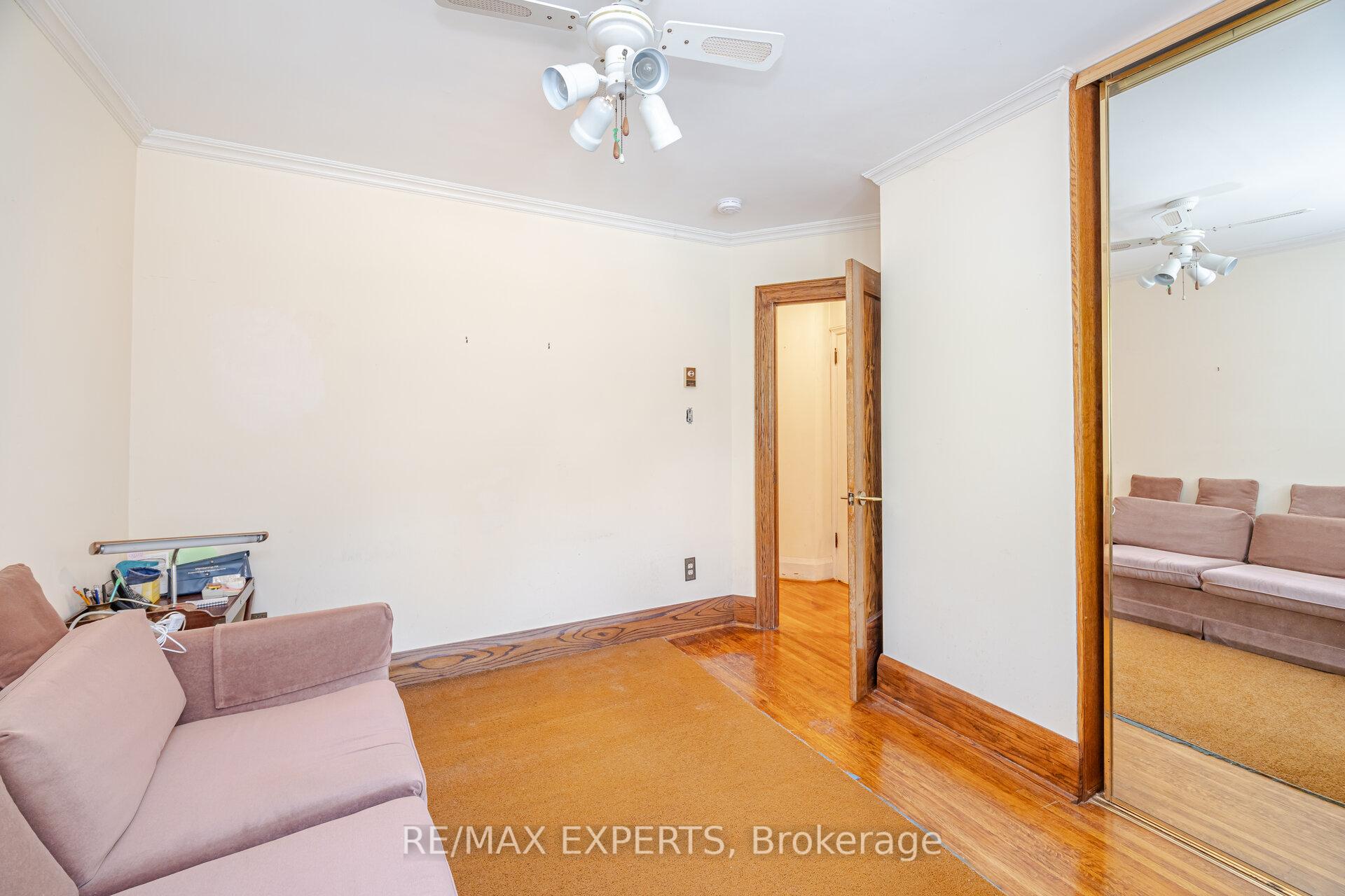 Photo 7 of 121 Belsize Drive, Toronto, Mount Pleasant West — HOMEH