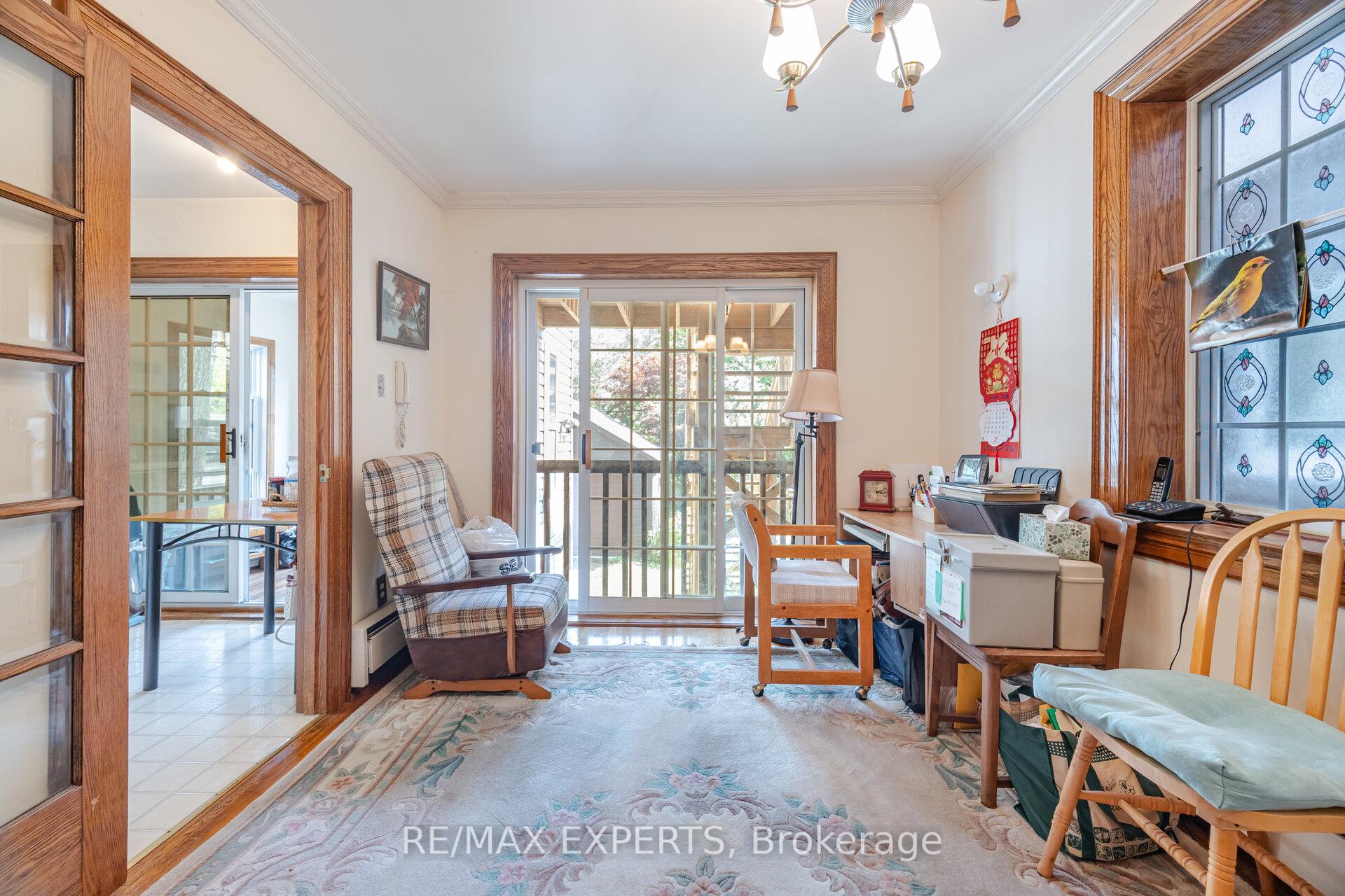 Photo 10 of 121 Belsize Drive, Toronto, Mount Pleasant West — HOMEH