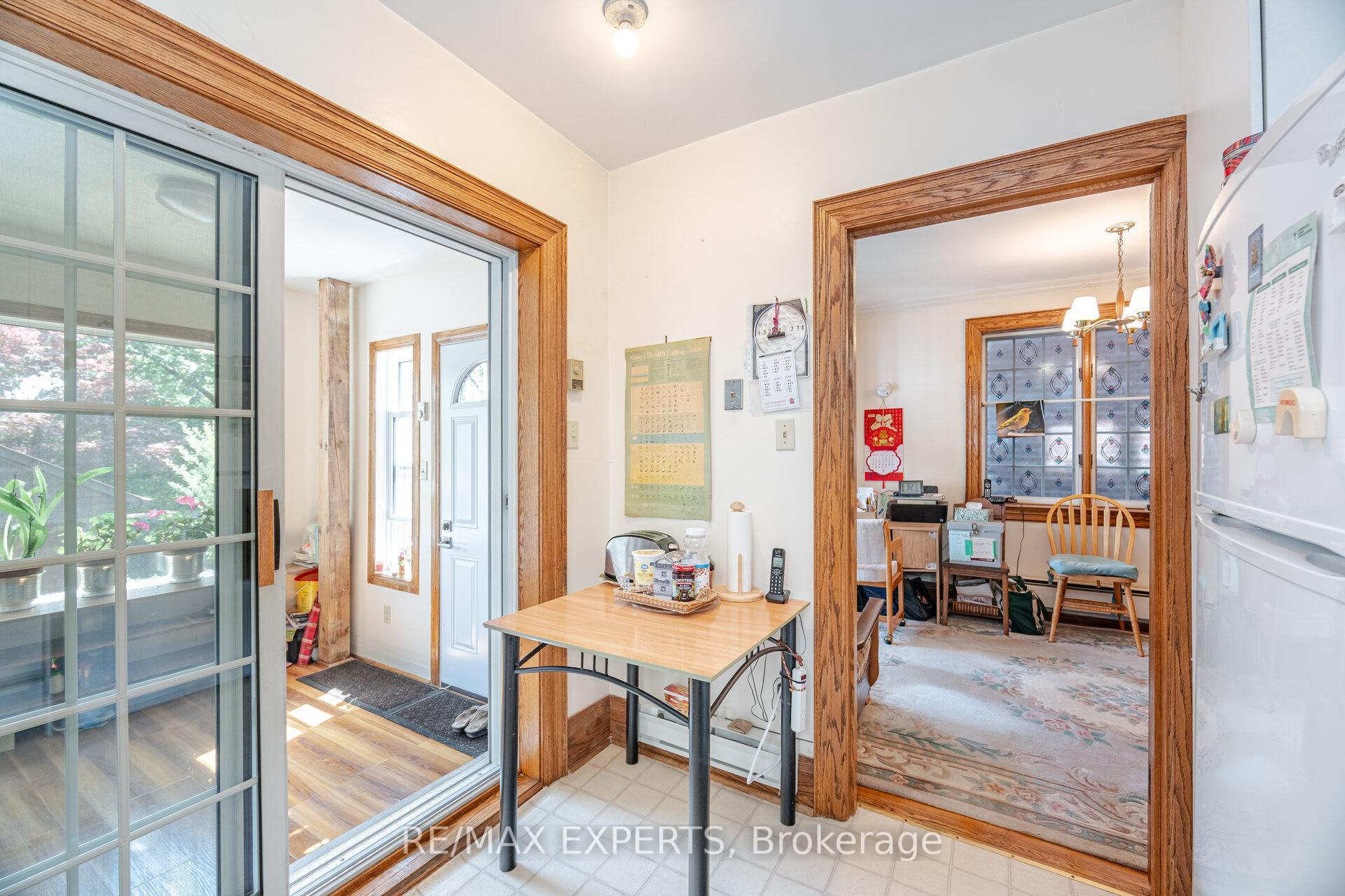 Photo 13 of 121 Belsize Drive, Toronto, Mount Pleasant West — HOMEH