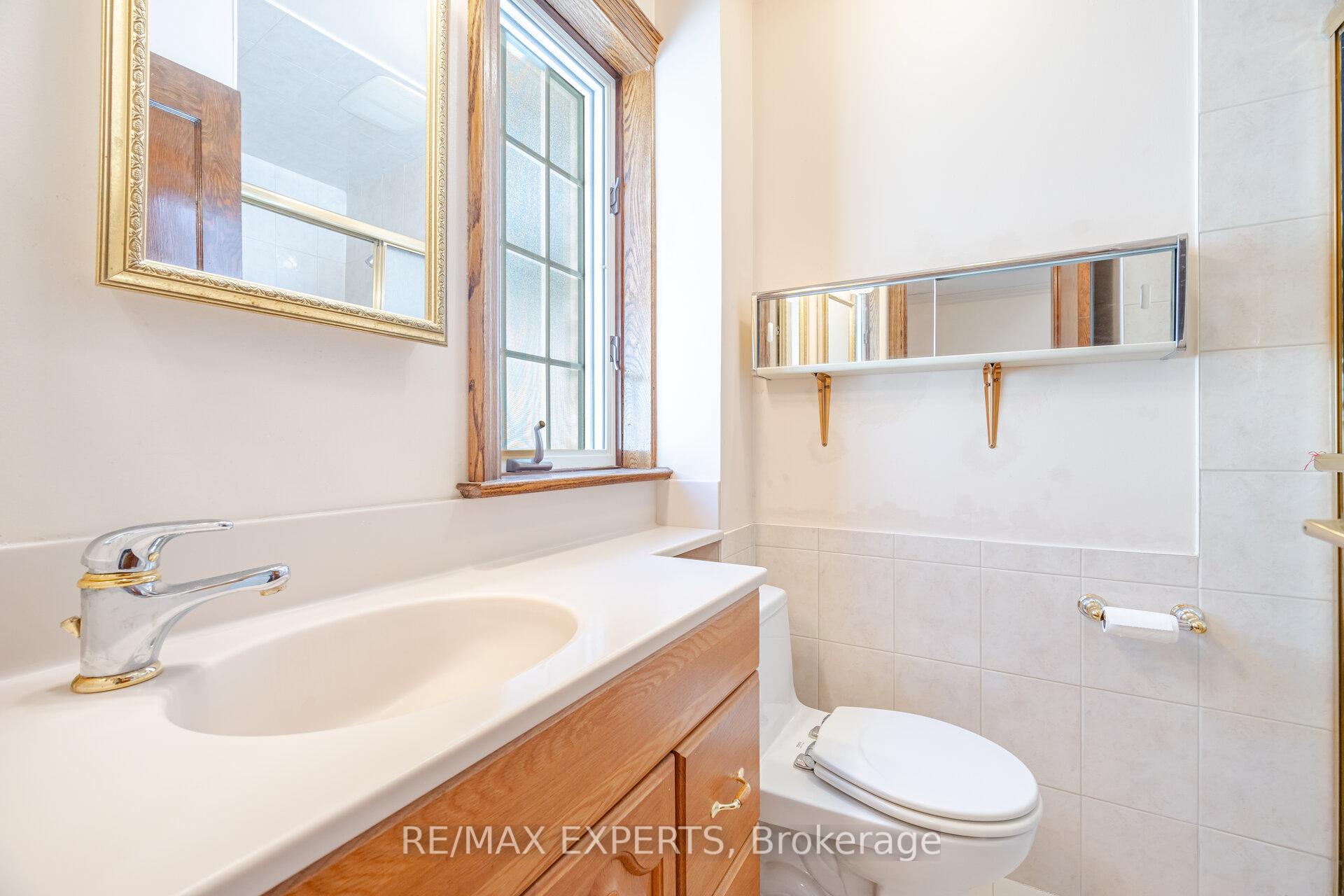 Photo 34 of 121 Belsize Drive, Toronto, Mount Pleasant West — HOMEH
