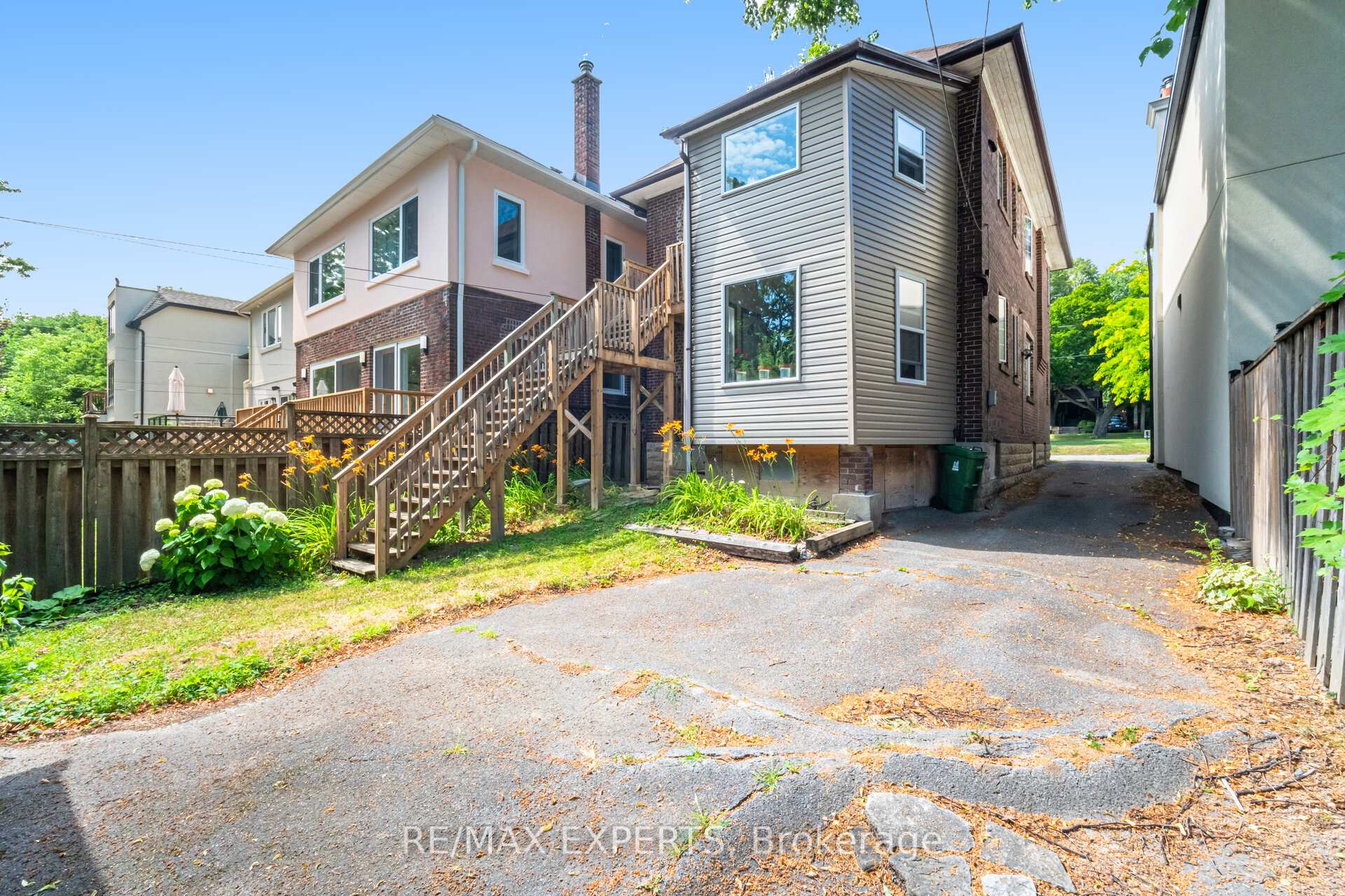 Photo 47 of 121 Belsize Drive, Toronto, Mount Pleasant West — HOMEH