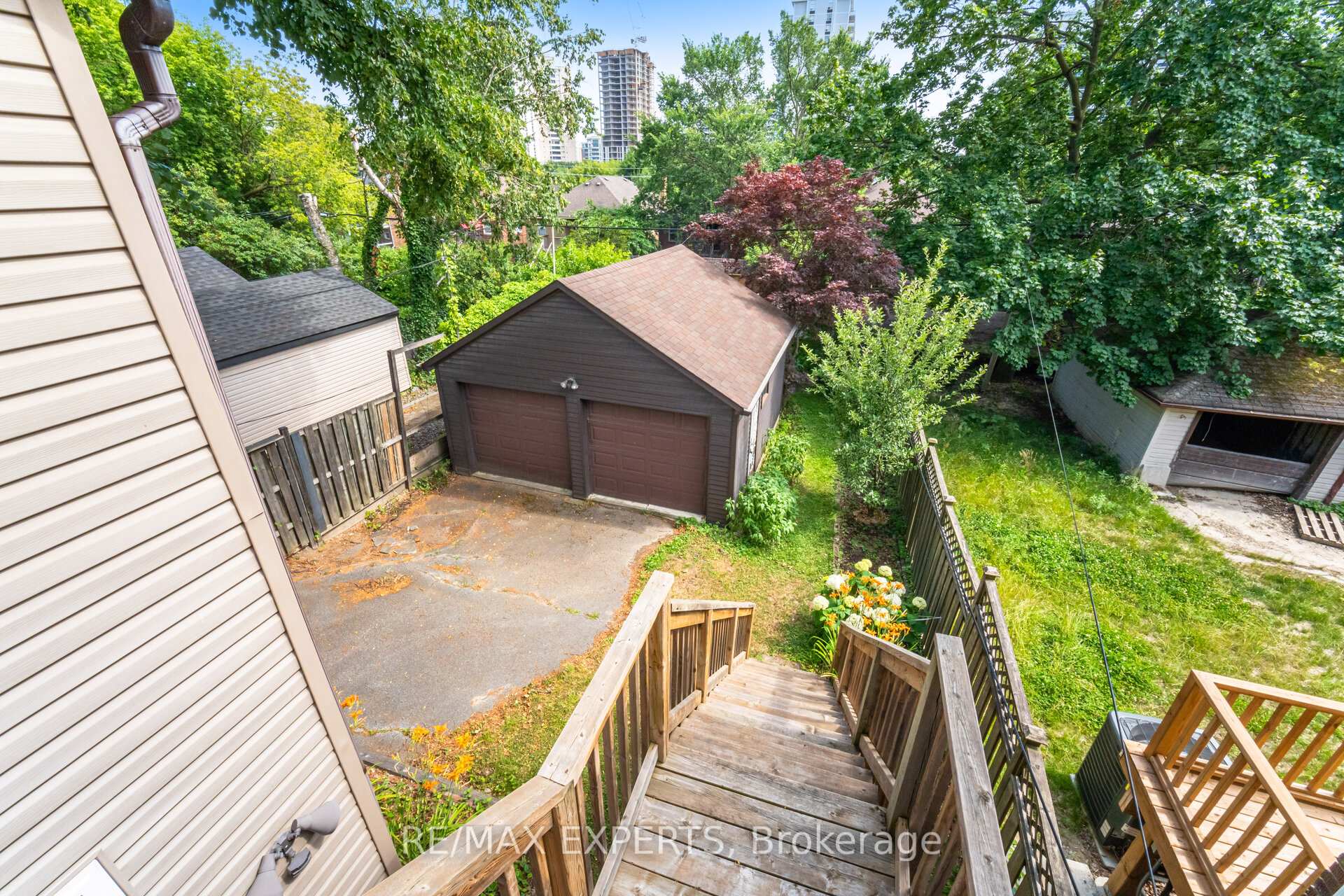 Photo 49 of 121 Belsize Drive, Toronto, Mount Pleasant West — HOMEH