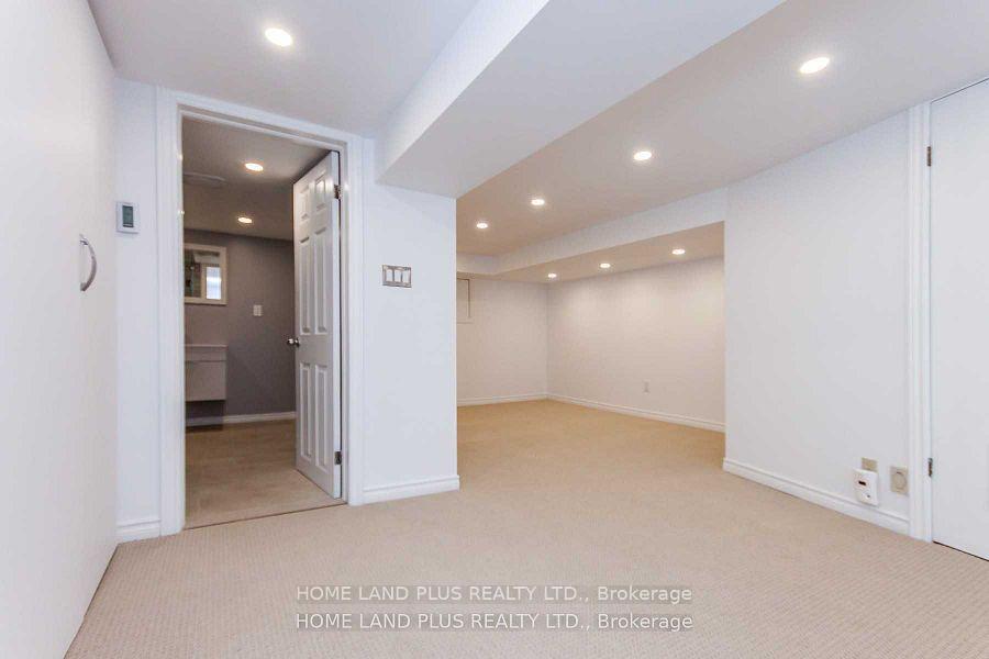 Photo 12 of 274 Sheldrake Boulevard, Toronto, Mount Pleasant East — HOMEH