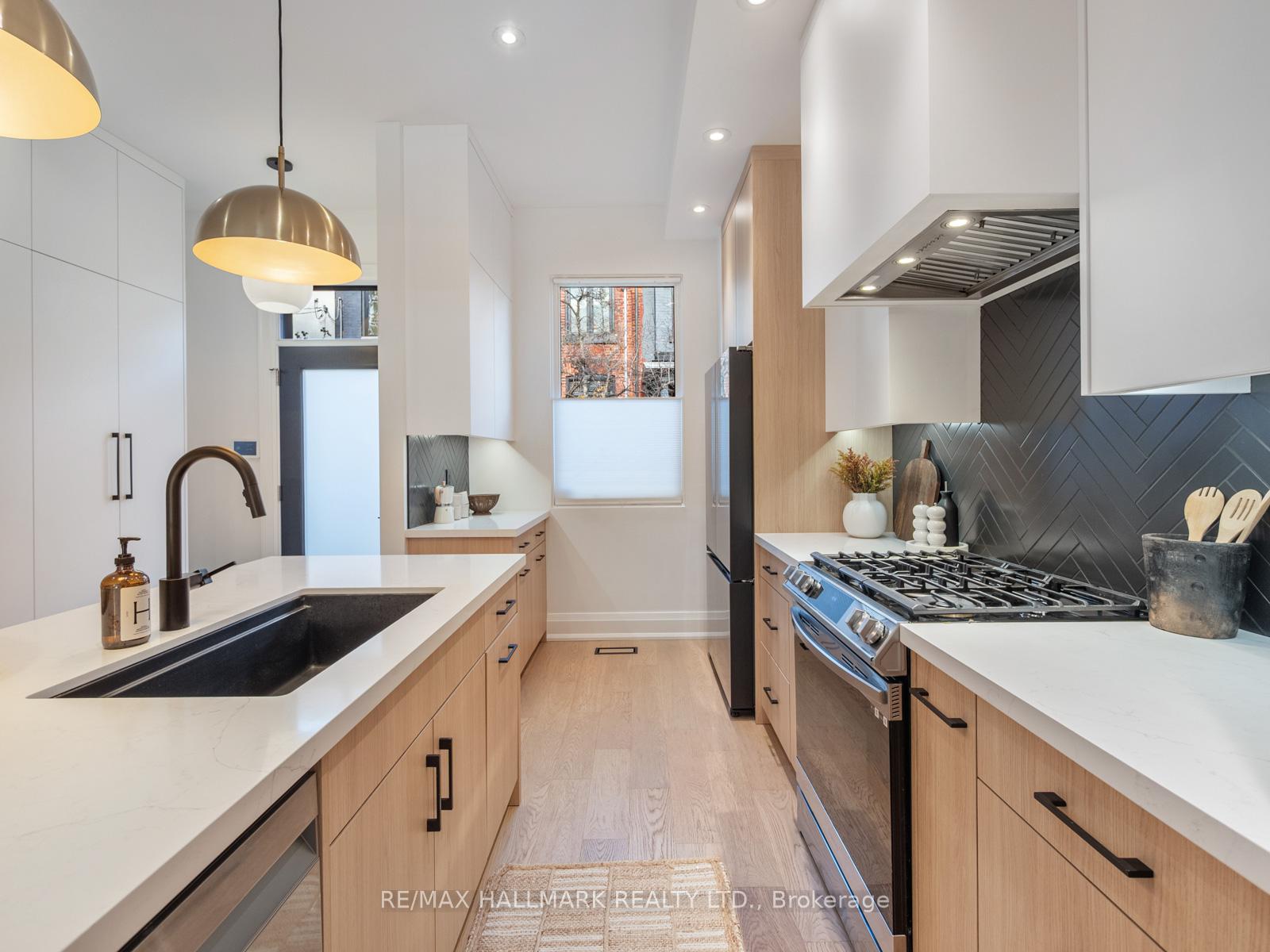 Photo 8 of 47 Allen Avenue, Toronto, South Riverdale — HOMEH