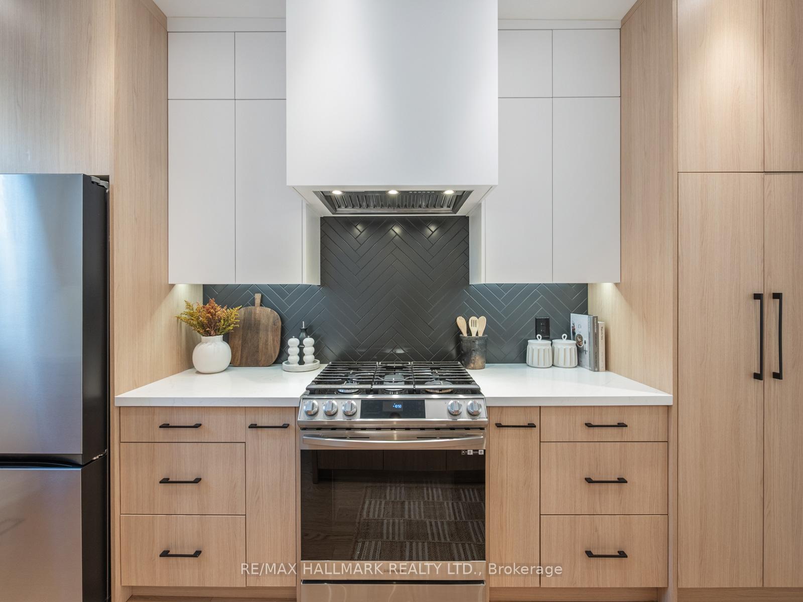 Photo 12 of 47 Allen Avenue, Toronto, South Riverdale — HOMEH