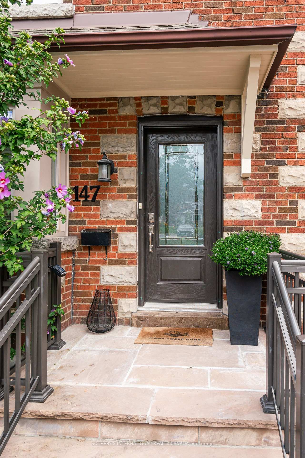 Photo 3 of 147 Rumsey Road, Toronto, Leaside — HOMEH