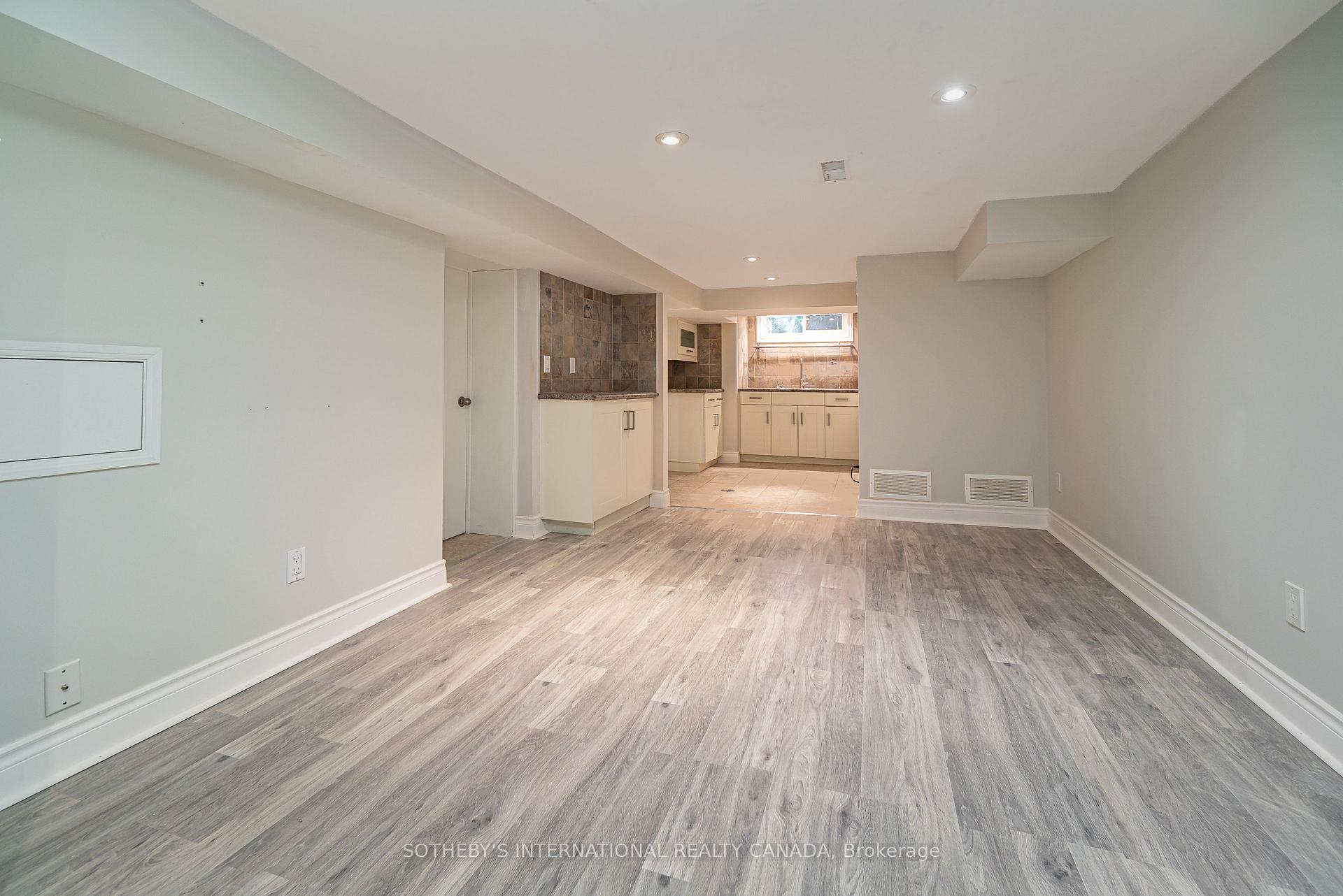 Photo 24 of 147 Rumsey Road, Toronto, Leaside — HOMEH