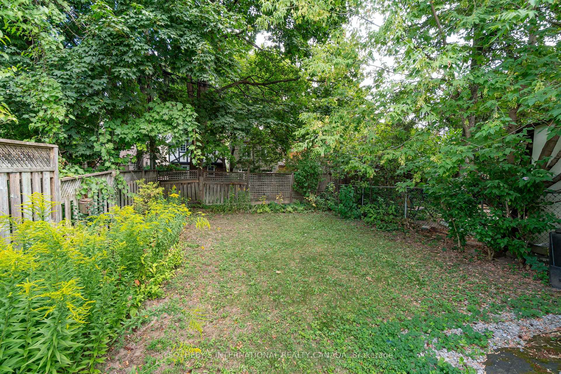 Photo 31 of 147 Rumsey Road, Toronto, Leaside — HOMEH
