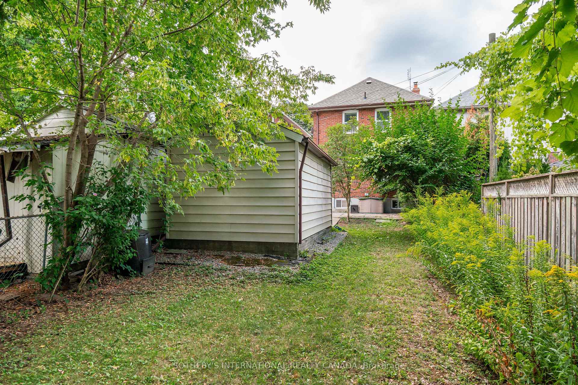 Photo 32 of 147 Rumsey Road, Toronto, Leaside — HOMEH