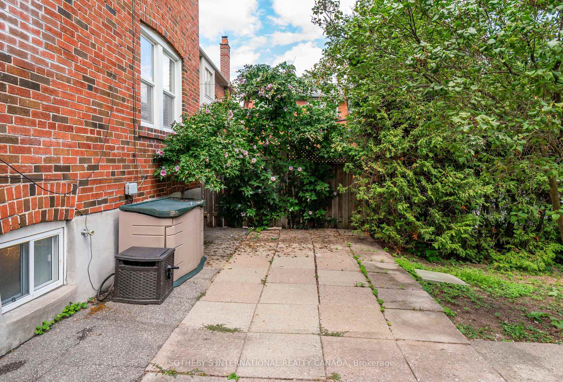 Photo 33 of 147 Rumsey Road, Toronto, Leaside — HOMEH