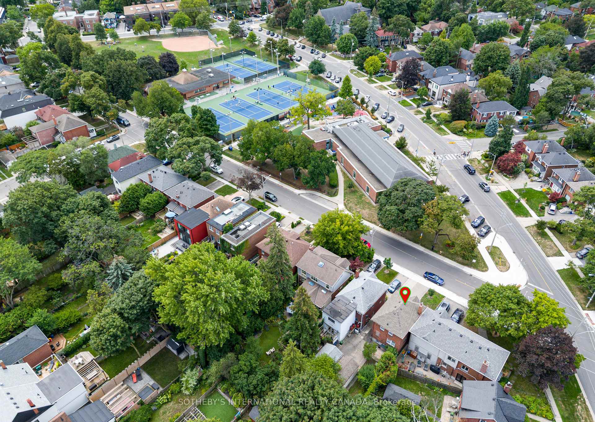 Photo 37 of 147 Rumsey Road, Toronto, Leaside — HOMEH