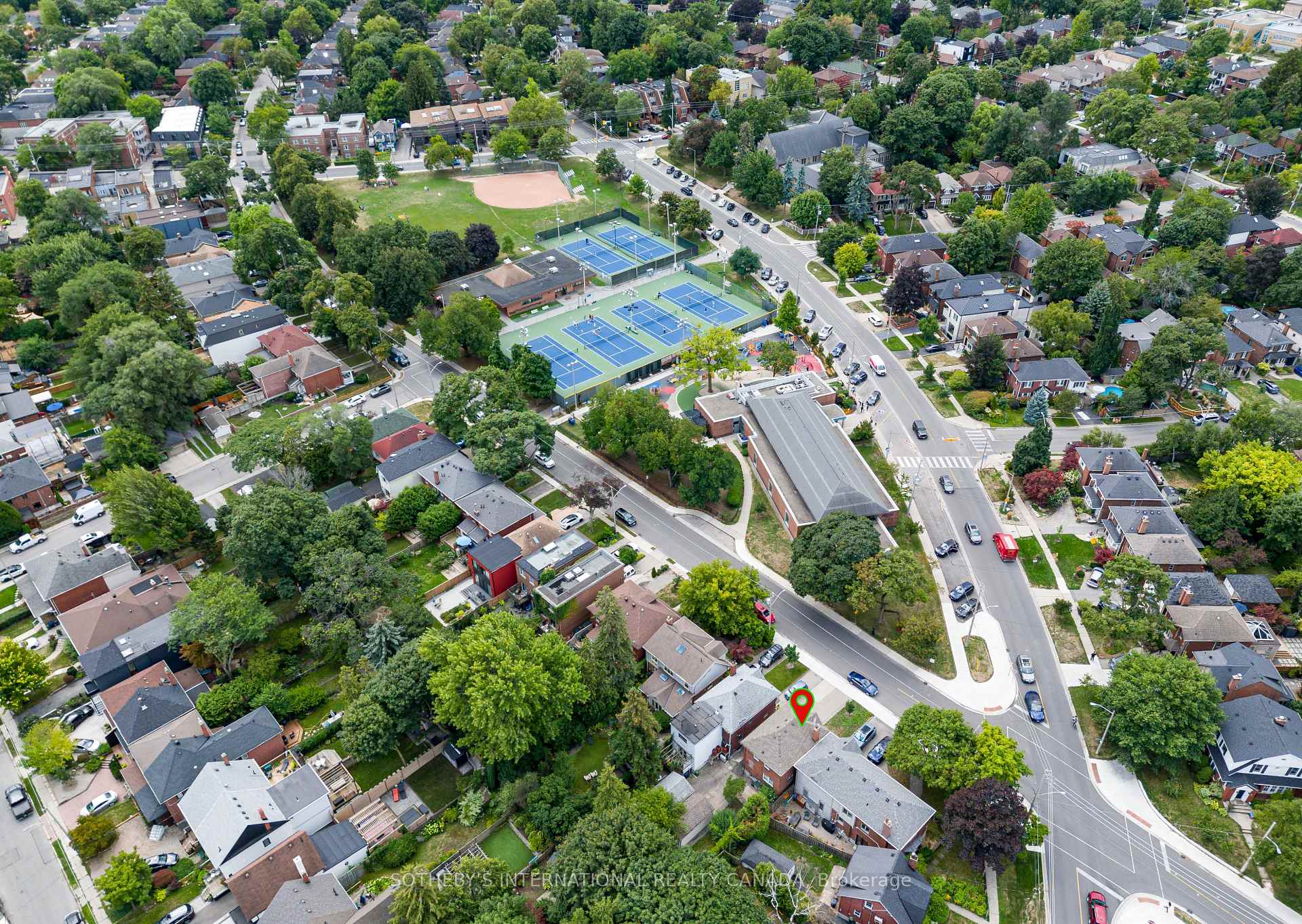 Photo 38 of 147 Rumsey Road, Toronto, Leaside — HOMEH