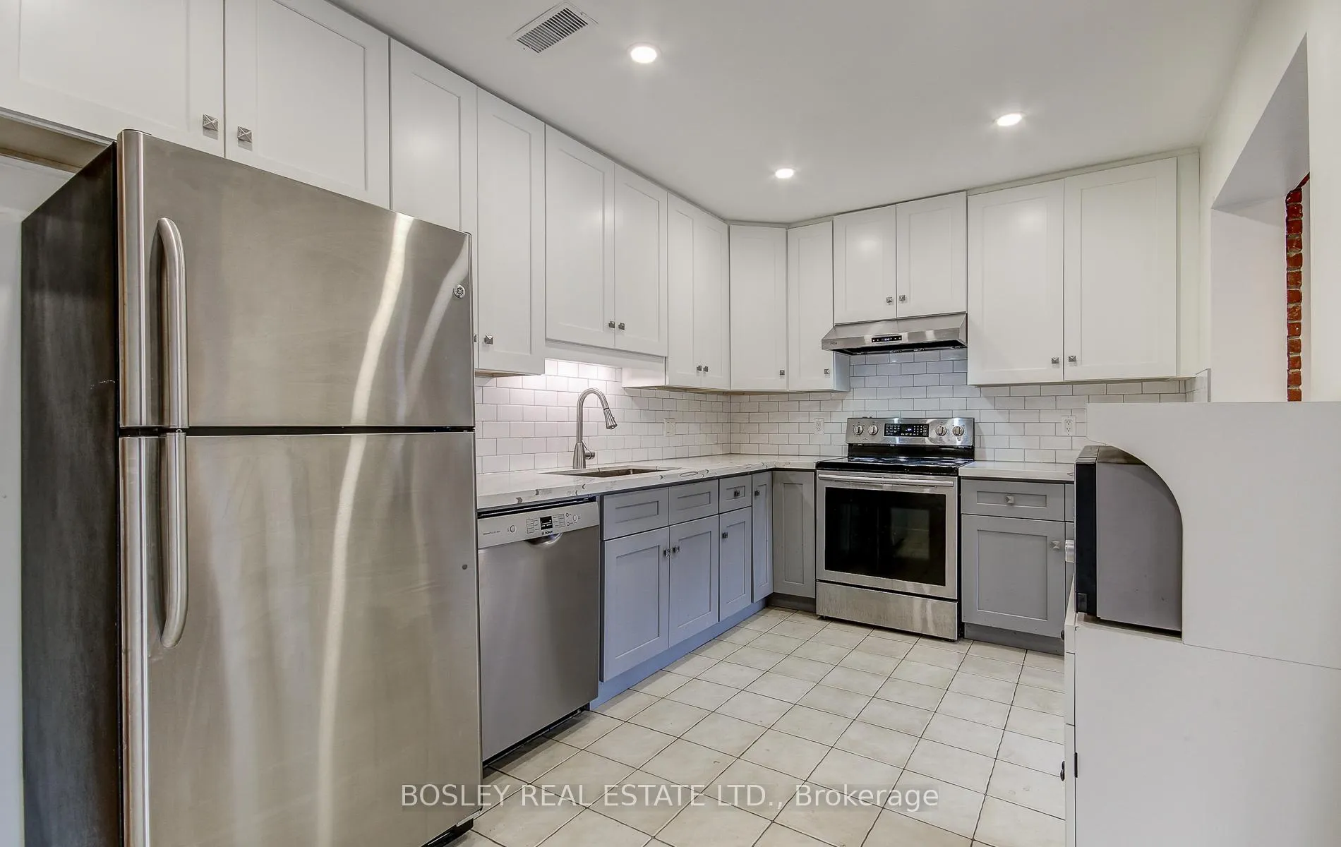 Photo 10 of Unit Upper, 376 Berkeley Street, Toronto, Moss Park — HOMEH