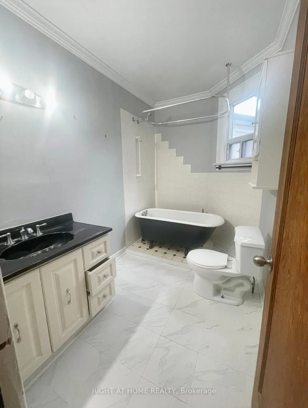 Photo 9 of 34 Woodington Avenue, Toronto, Danforth — HOMEH