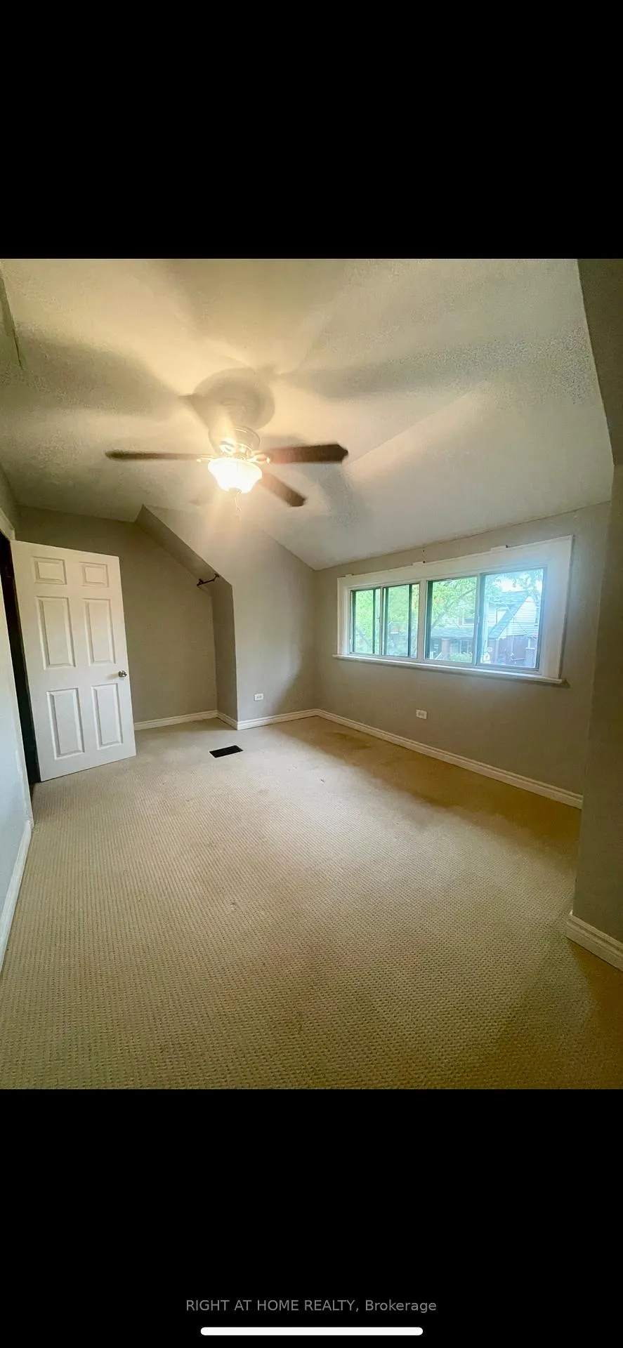 Photo 10 of 34 Woodington Avenue, Toronto, Danforth — HOMEH