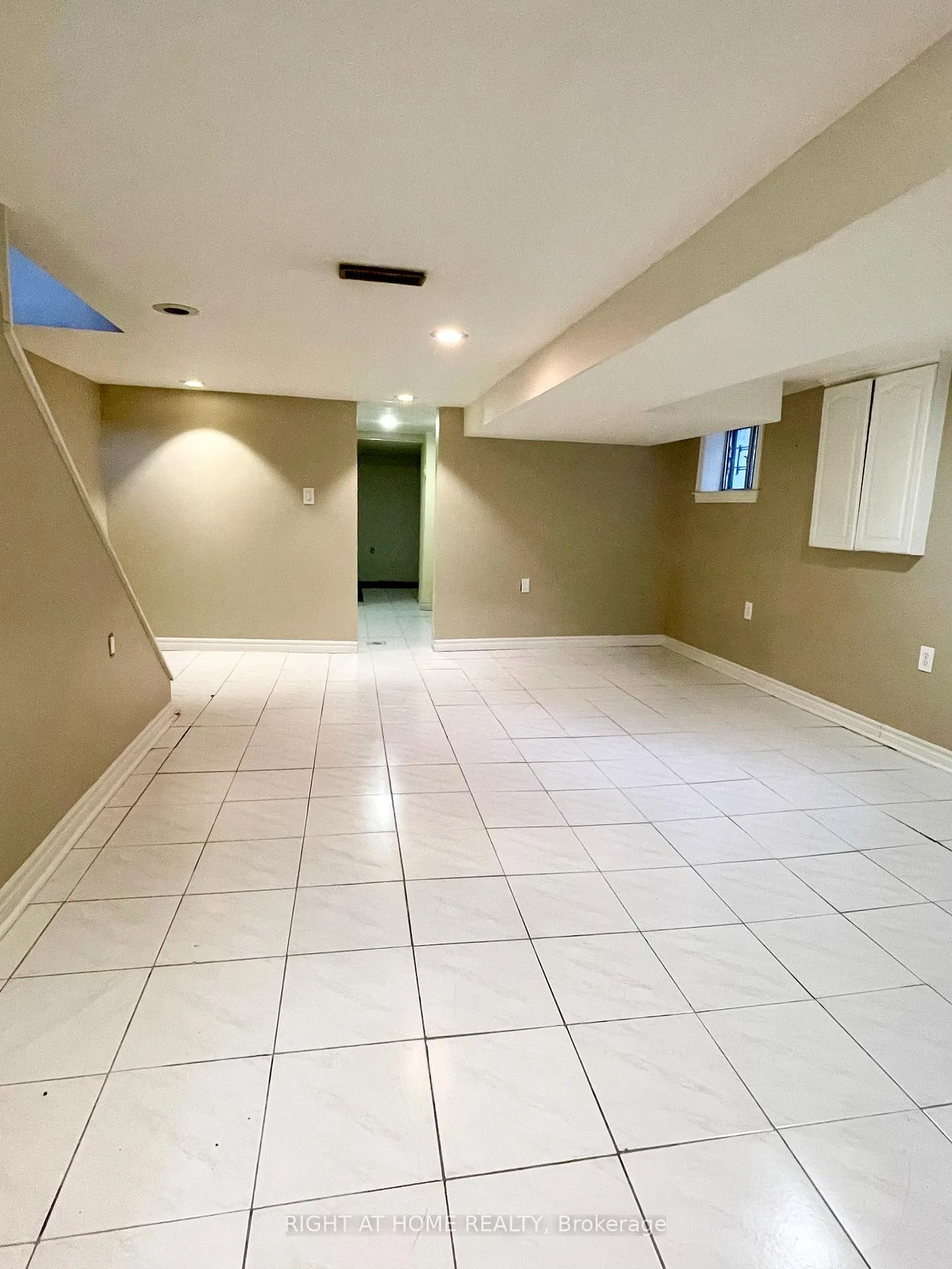 Photo 11 of 34 Woodington Avenue, Toronto, Danforth — HOMEH