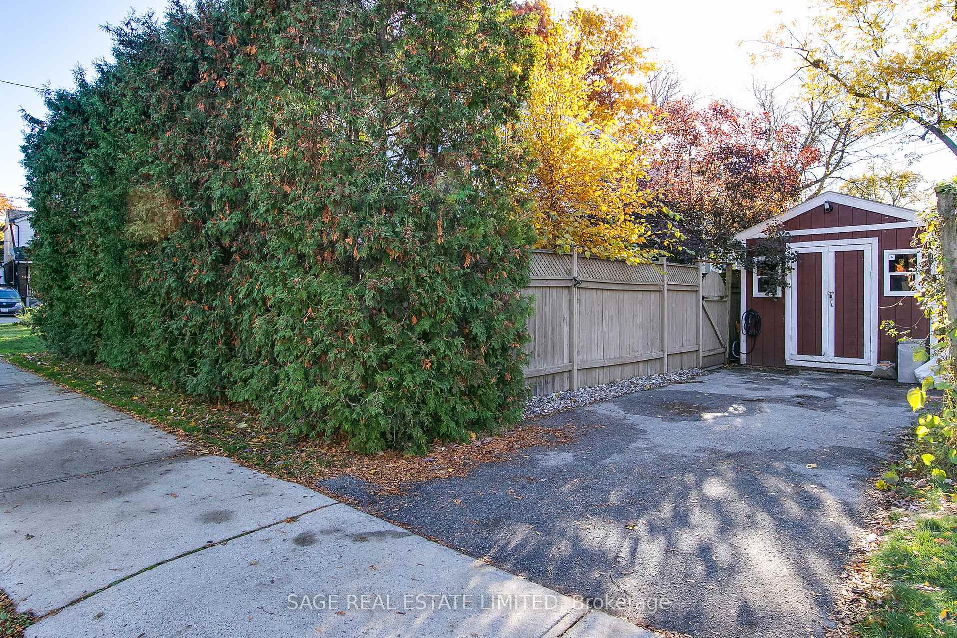 Photo 34 of 40 Kildonan Road, Toronto, East End-Danforth — HOMEH
