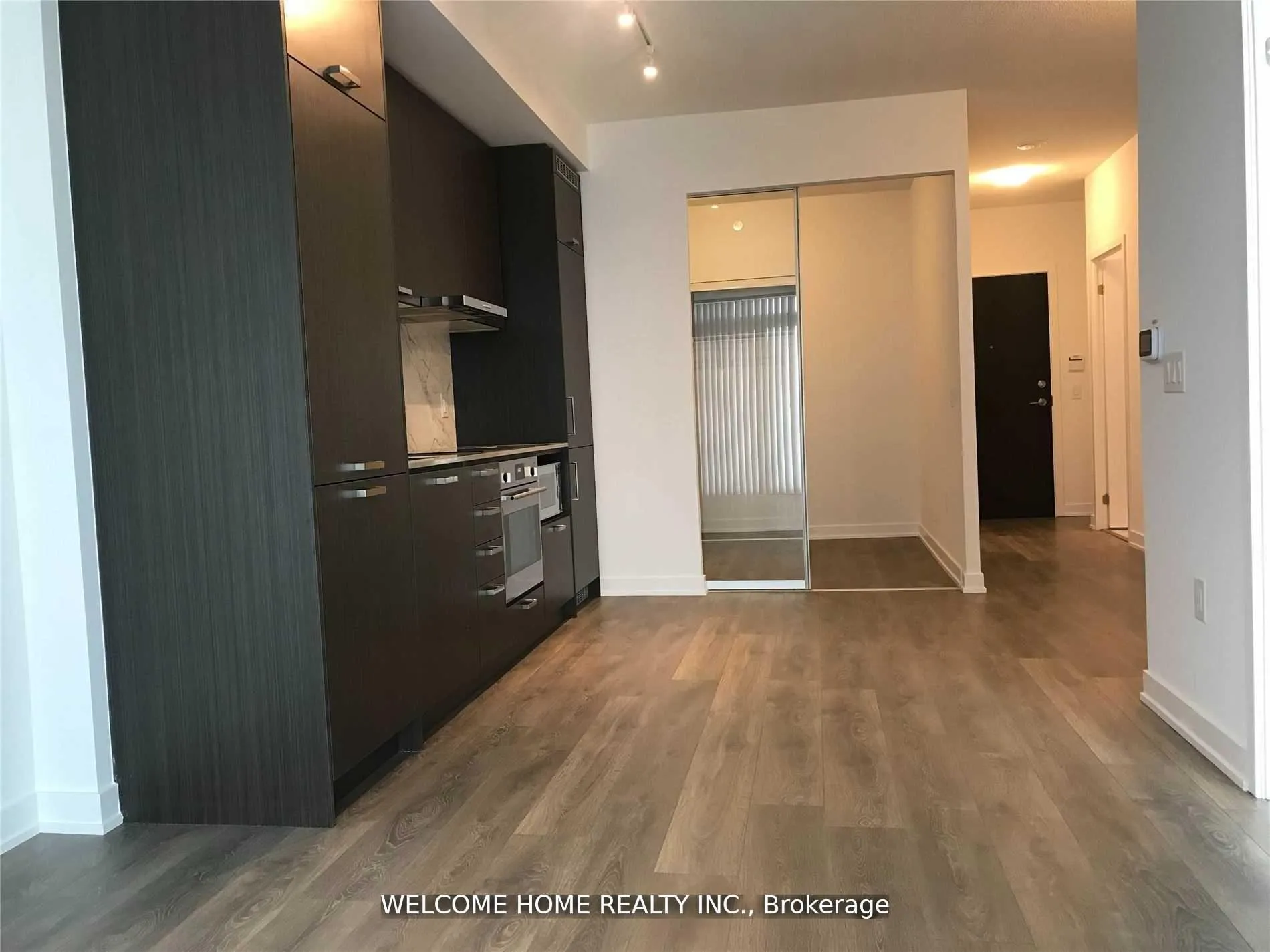 Photo 2 of Unit 710, 38 Honeycrisp Crescent, Vaughan, Vaughan Corporate Centre — HOMEH