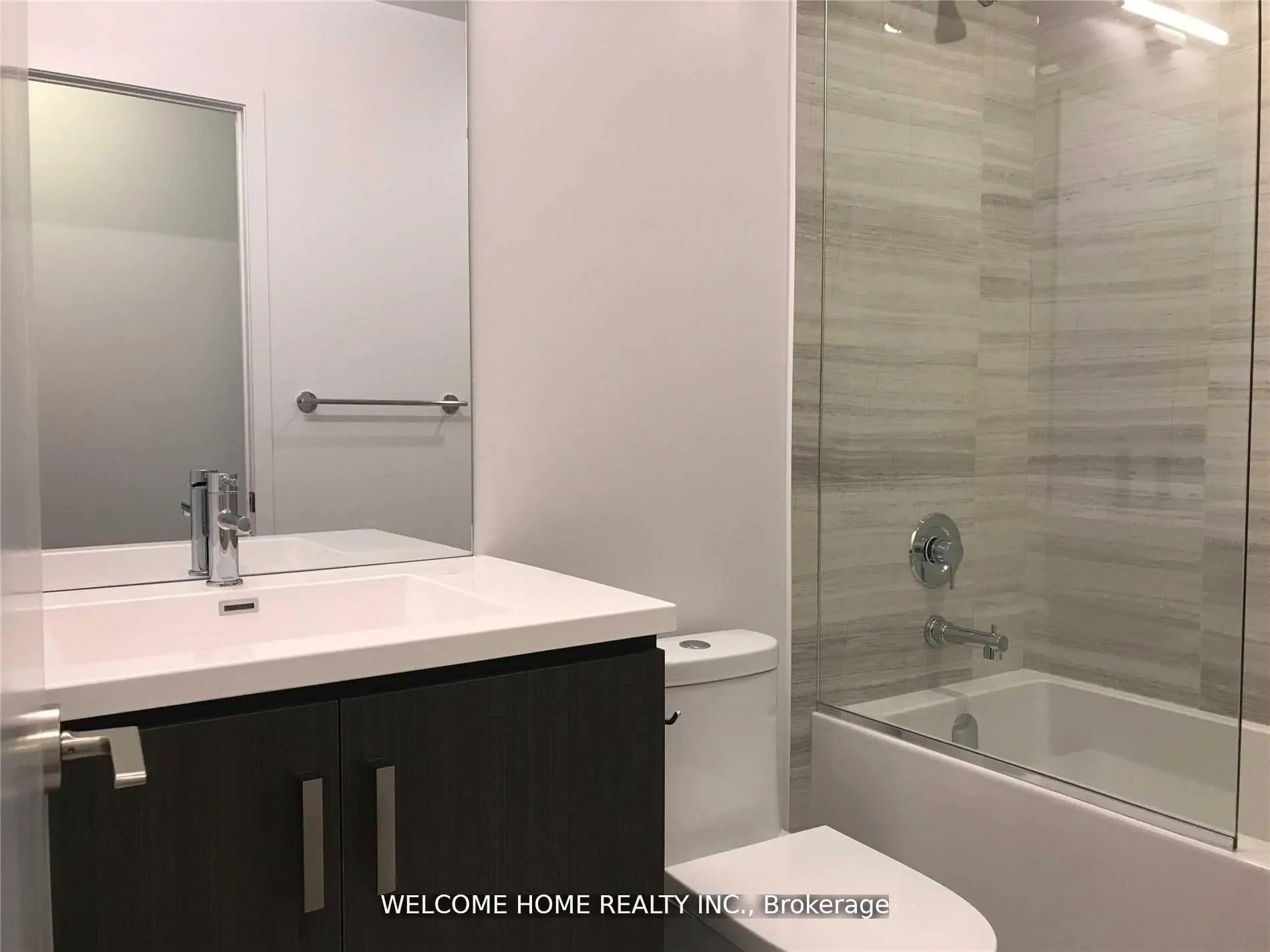 Photo 7 of Unit 710, 38 Honeycrisp Crescent, Vaughan, Vaughan Corporate Centre — HOMEH