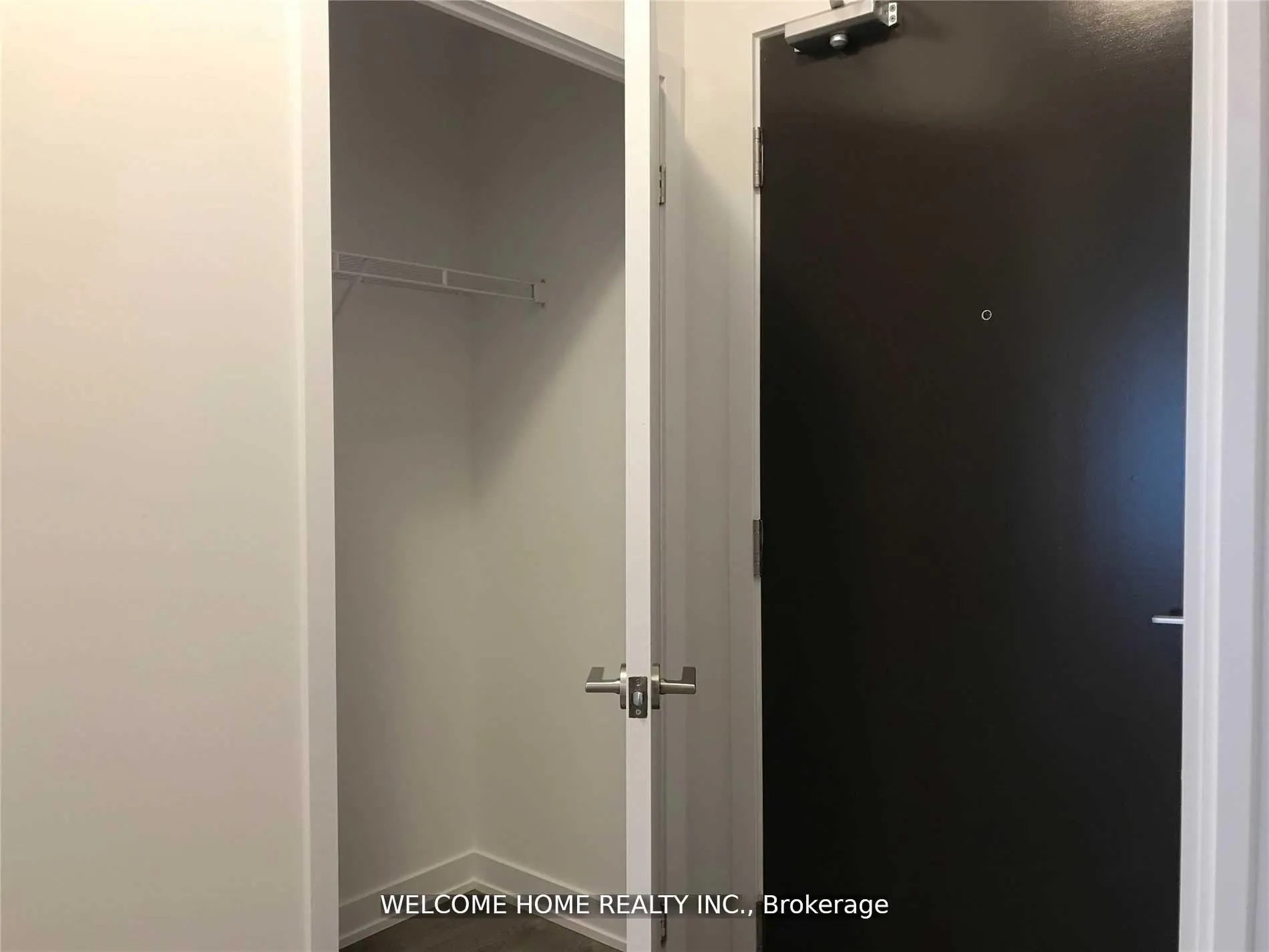 Photo 8 of Unit 710, 38 Honeycrisp Crescent, Vaughan, Vaughan Corporate Centre — HOMEH