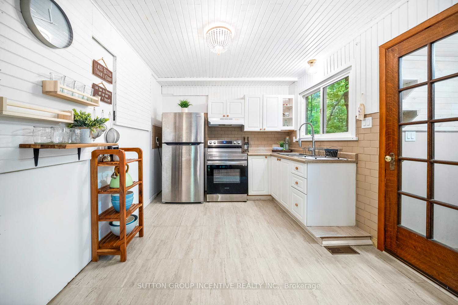 Photo 18 of 11 Bourgeois Court, Tiny, Rural Tiny — HOMEH