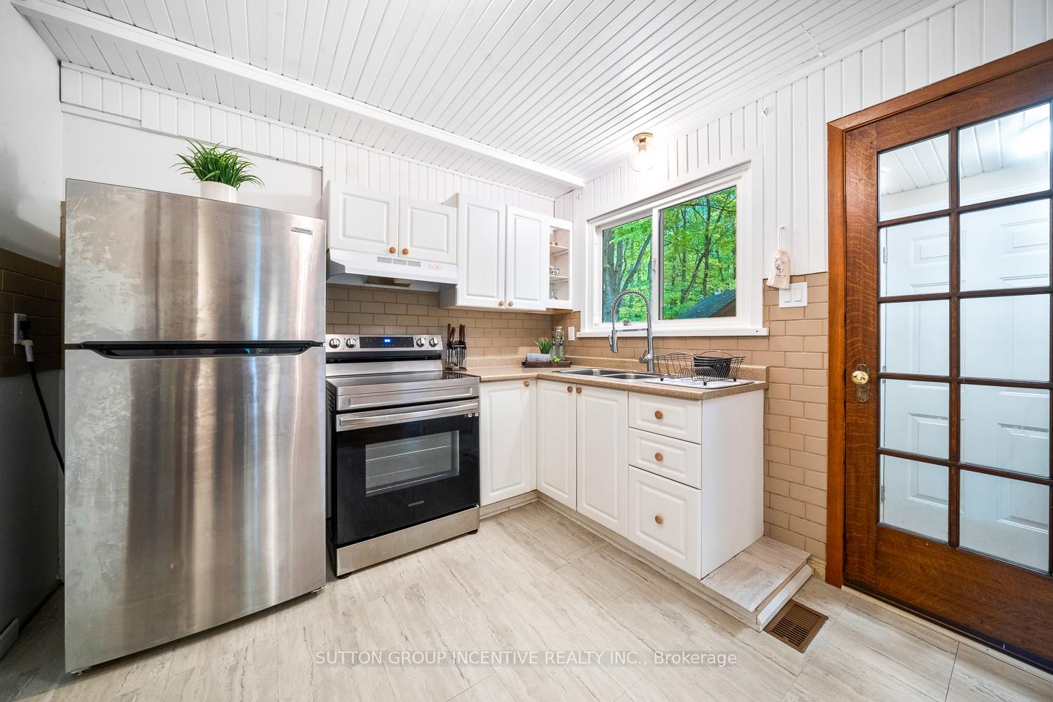 Photo 19 of 11 Bourgeois Court, Tiny, Rural Tiny — HOMEH