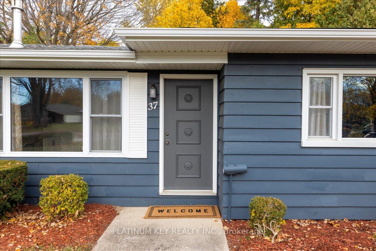 Photo 4 of 37 Arnella Crescent, Strathroy-Caradoc, NE — HOMEH