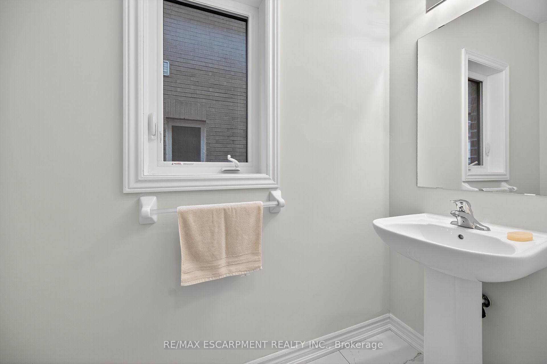 Photo 8 of 15 Huntsworth Avenue, Thorold, Thorold Downtown — HOMEH