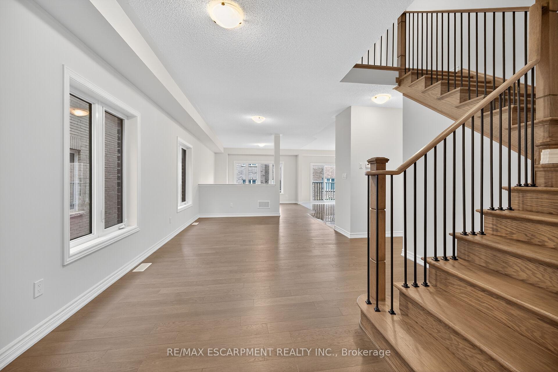 Photo 9 of 15 Huntsworth Avenue, Thorold, Thorold Downtown — HOMEH