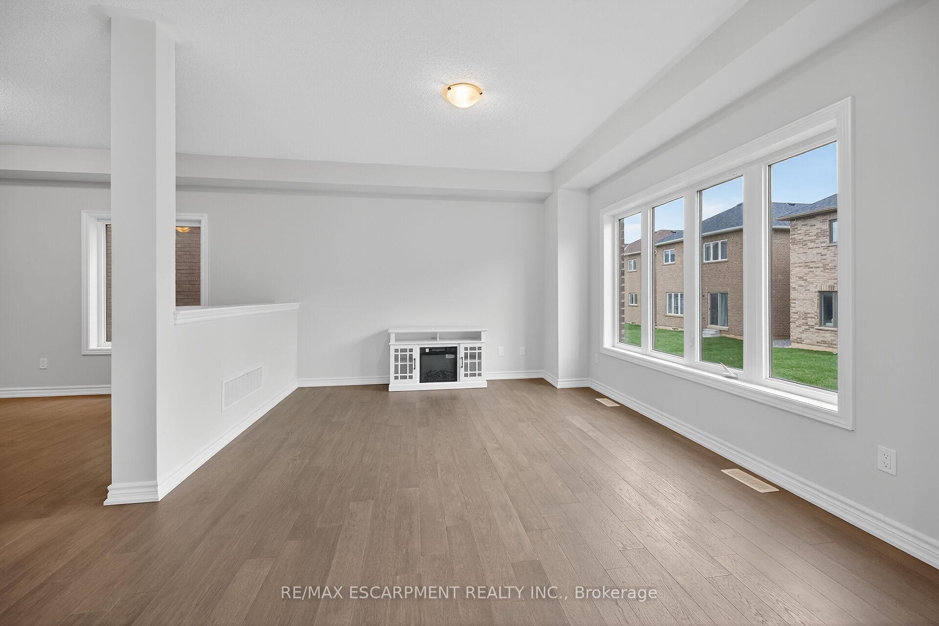 Photo 21 of 15 Huntsworth Avenue, Thorold, Thorold Downtown — HOMEH