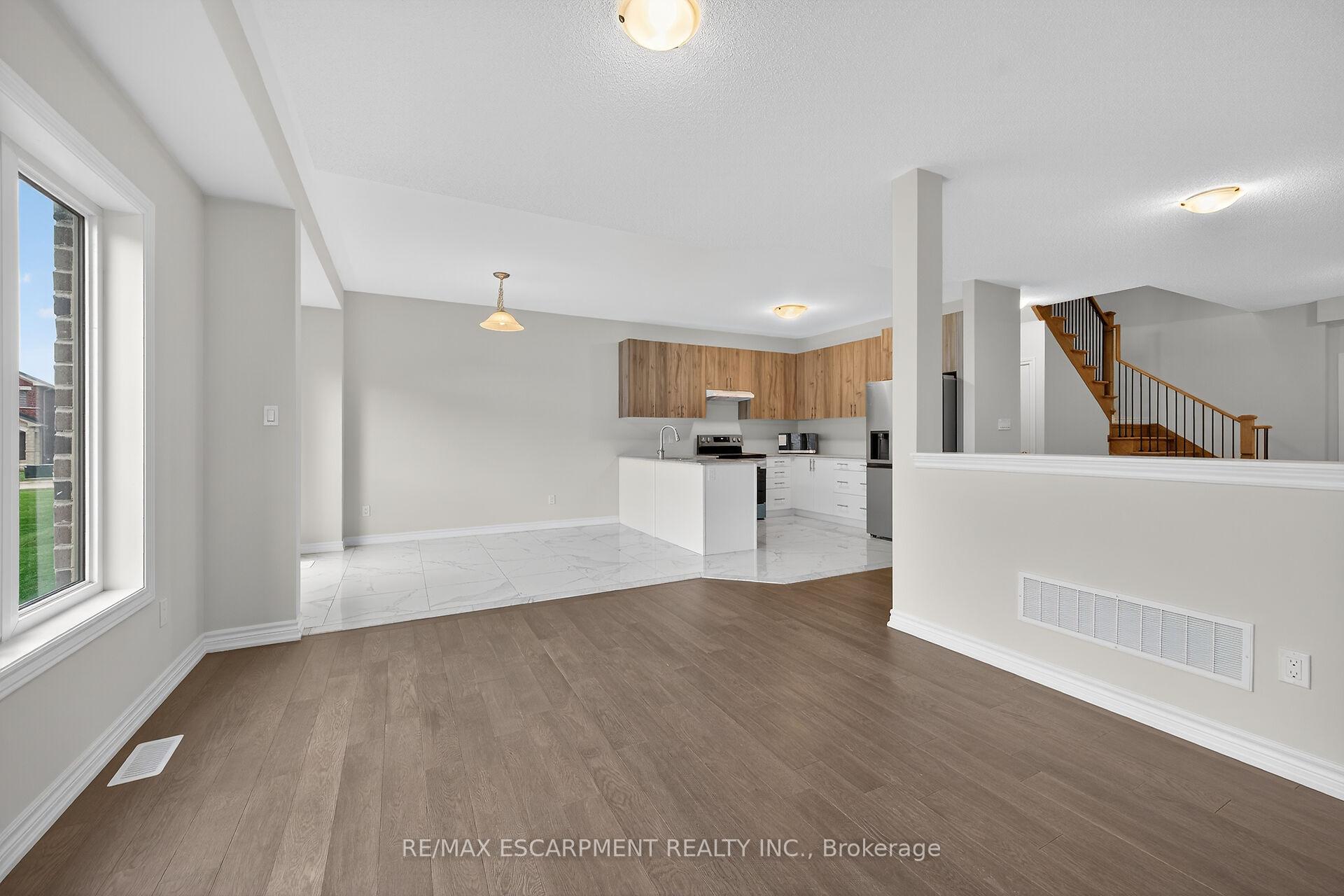 Photo 23 of 15 Huntsworth Avenue, Thorold, Thorold Downtown — HOMEH