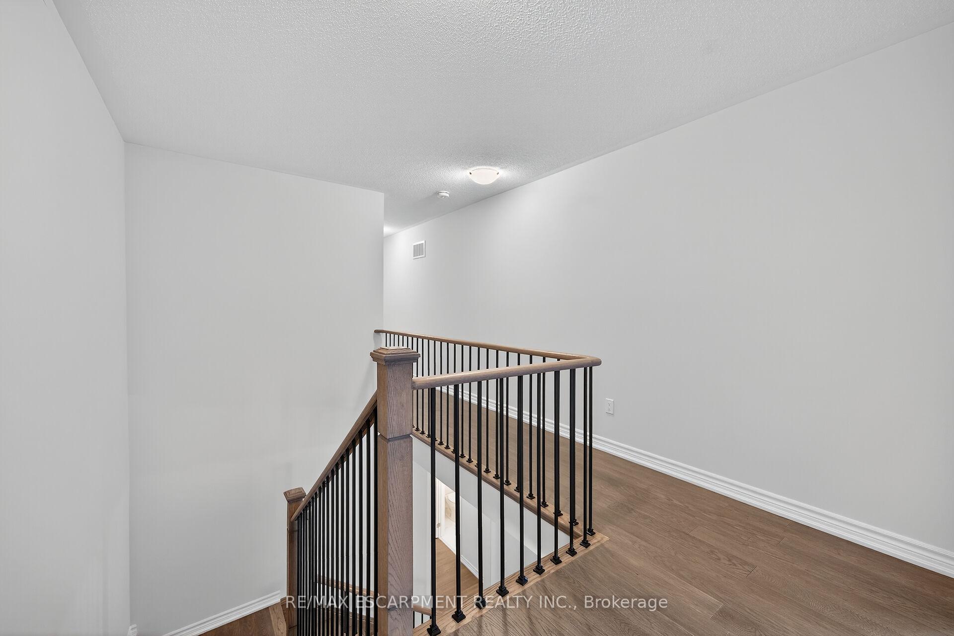 Photo 33 of 15 Huntsworth Avenue, Thorold, Thorold Downtown — HOMEH