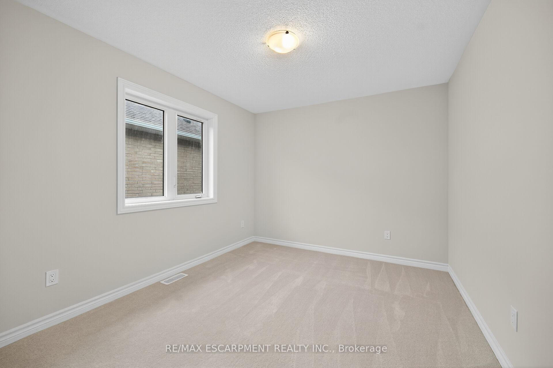 Photo 35 of 15 Huntsworth Avenue, Thorold, Thorold Downtown — HOMEH