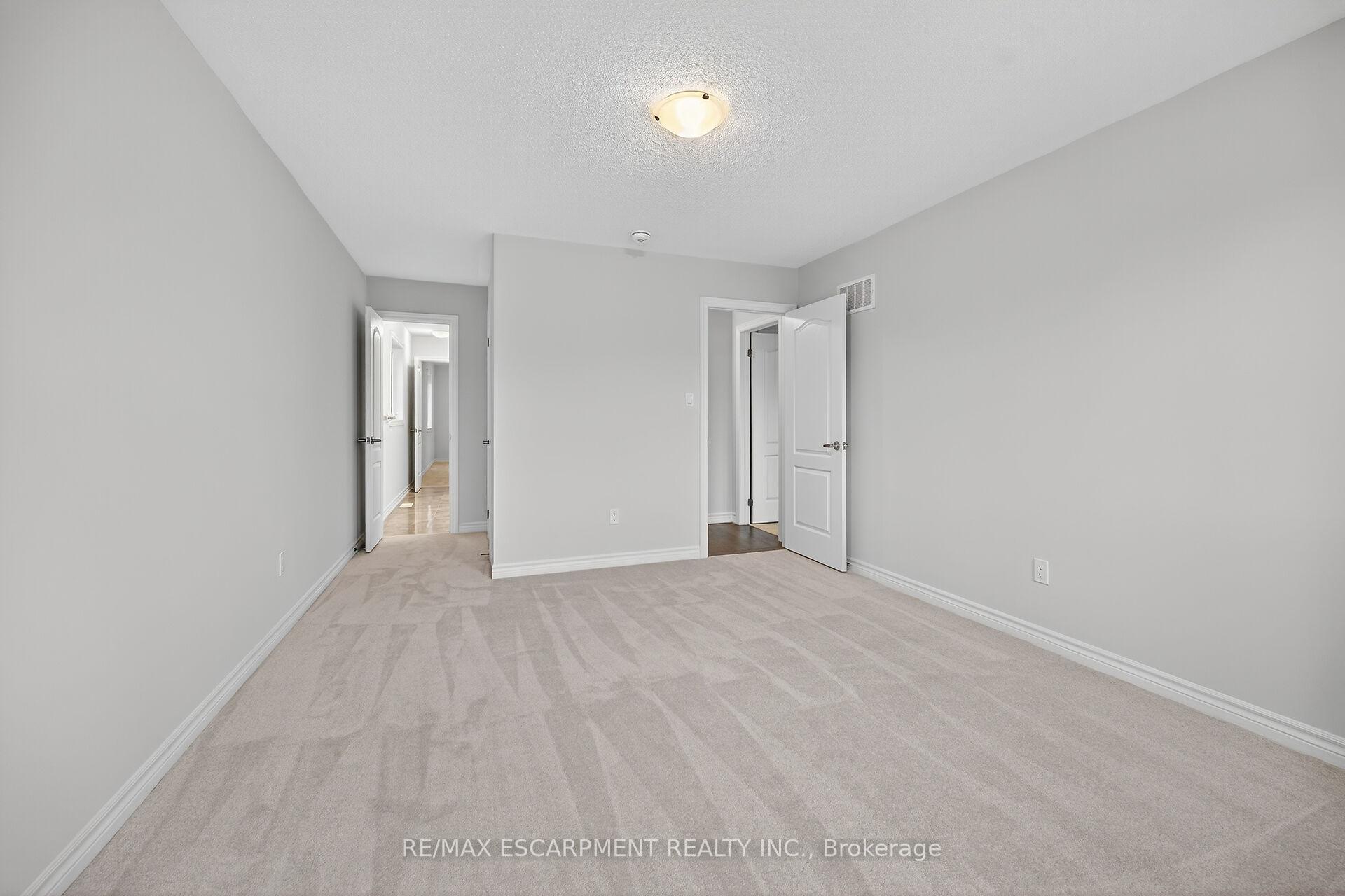 Photo 40 of 15 Huntsworth Avenue, Thorold, Thorold Downtown — HOMEH