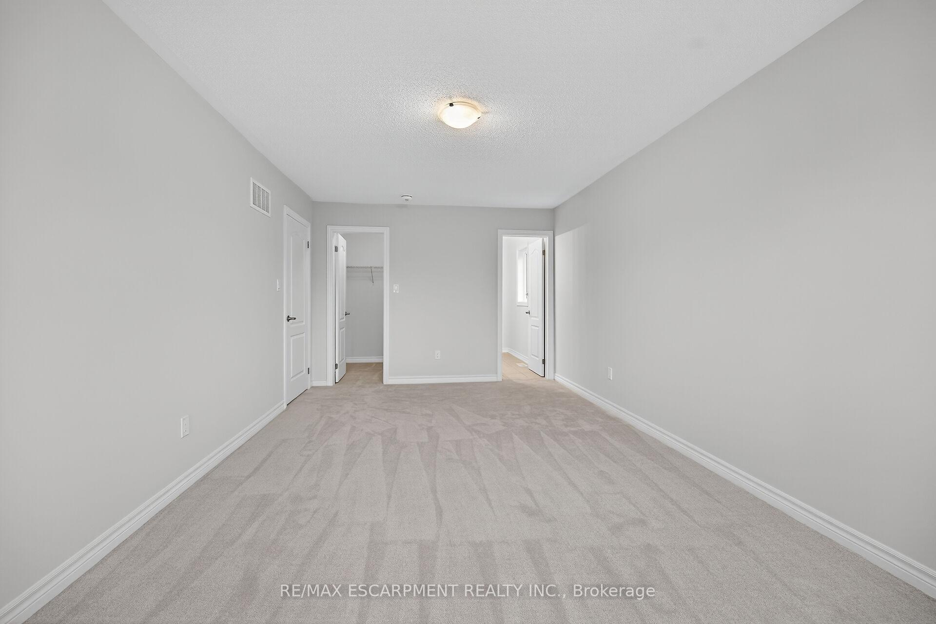 Photo 42 of 15 Huntsworth Avenue, Thorold, Thorold Downtown — HOMEH