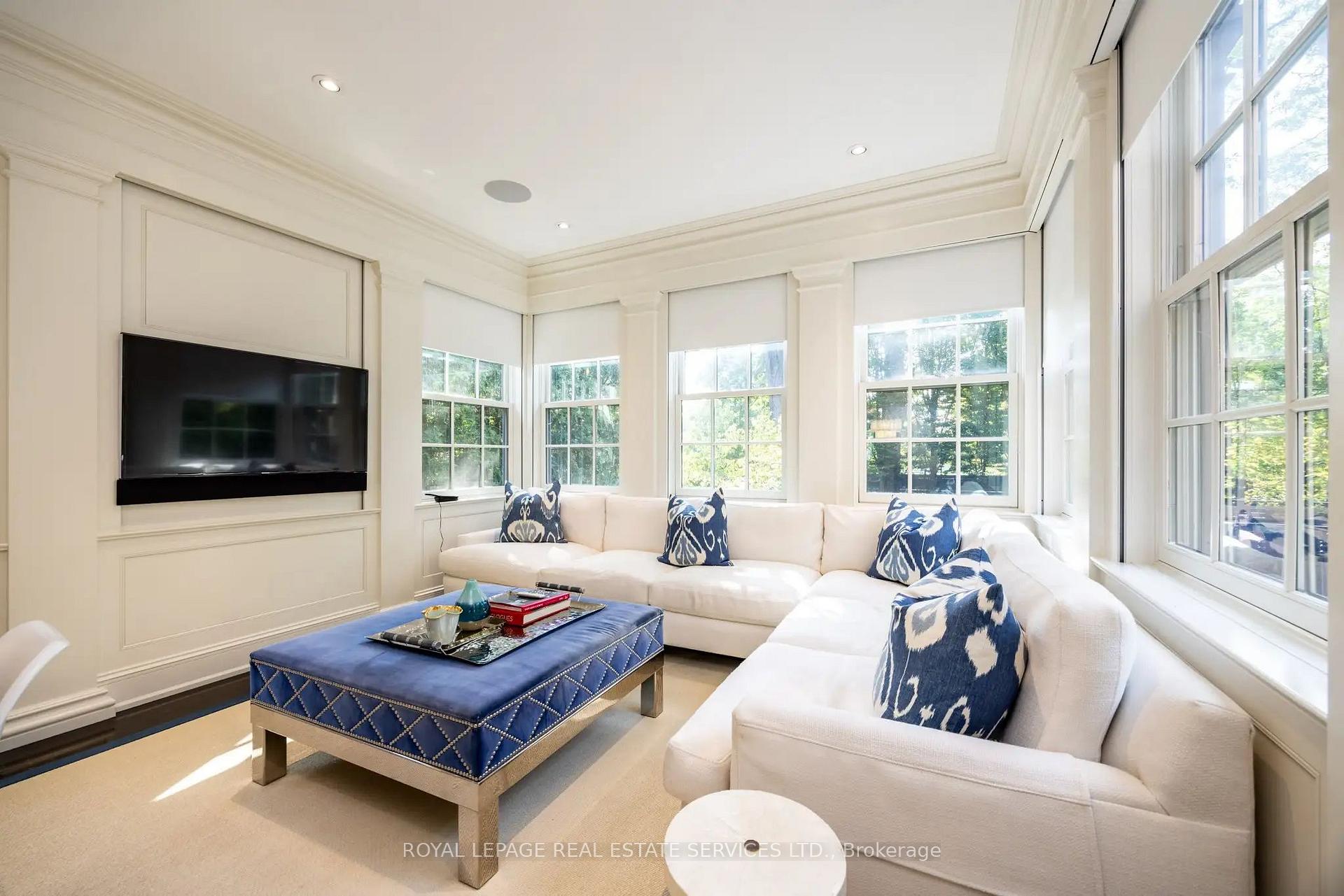 Photo 10 of 55 Douglas Drive, Toronto, Rosedale-Moore Park — HOMEH