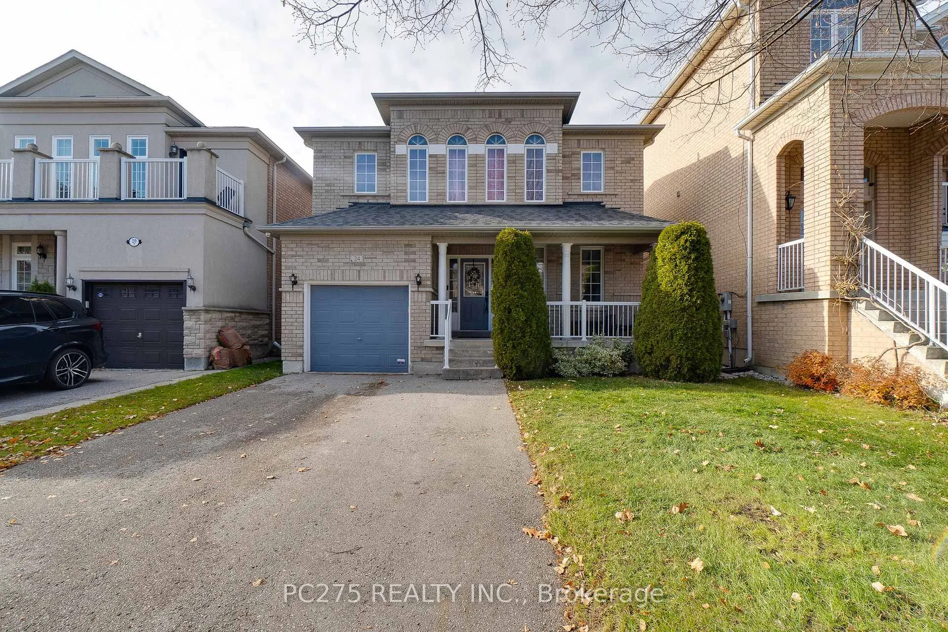 Photo 3 of 24 Wheatfield Drive, Vaughan, Vellore Village — HOMEH