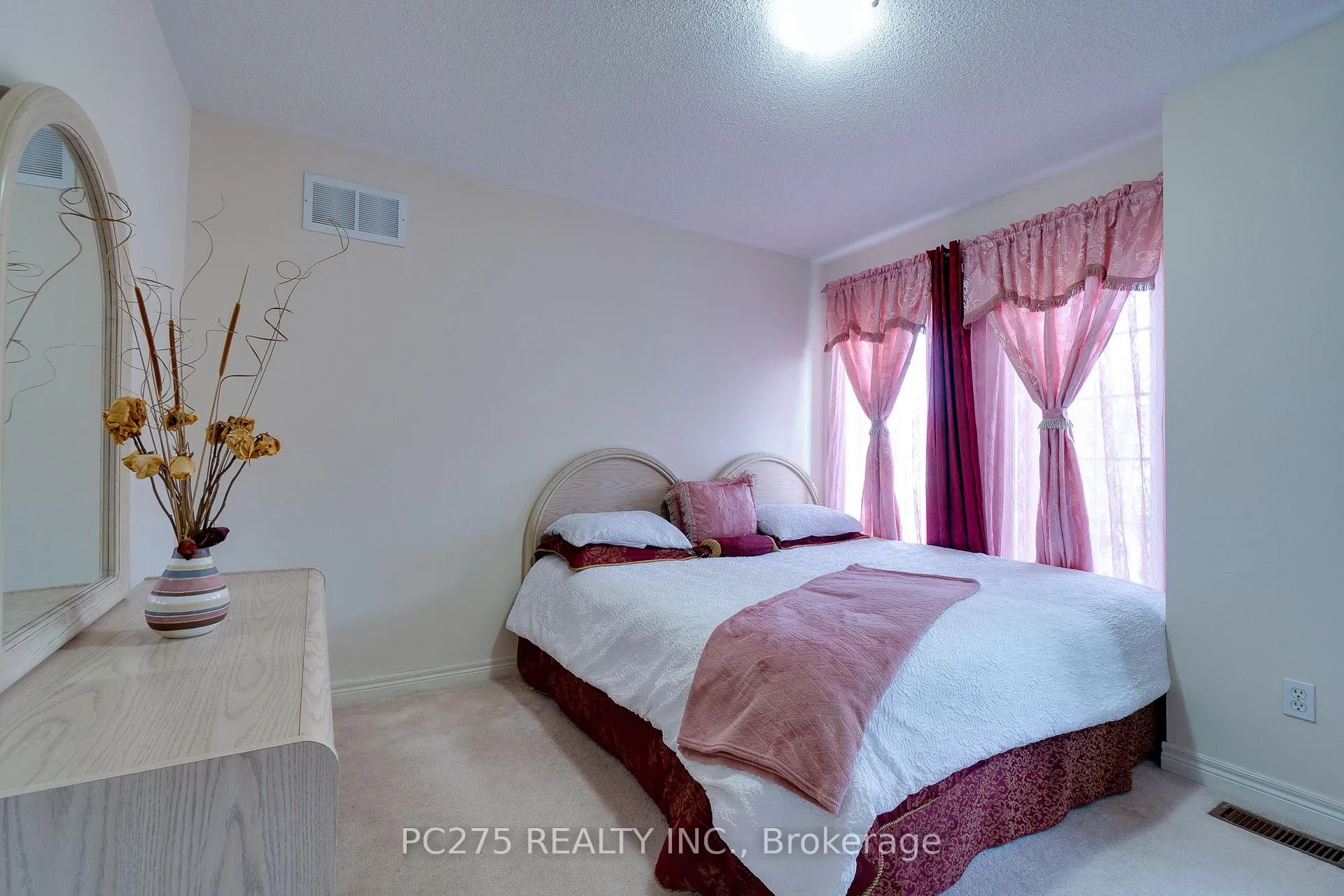 Photo 30 of 24 Wheatfield Drive, Vaughan, Vellore Village — HOMEH