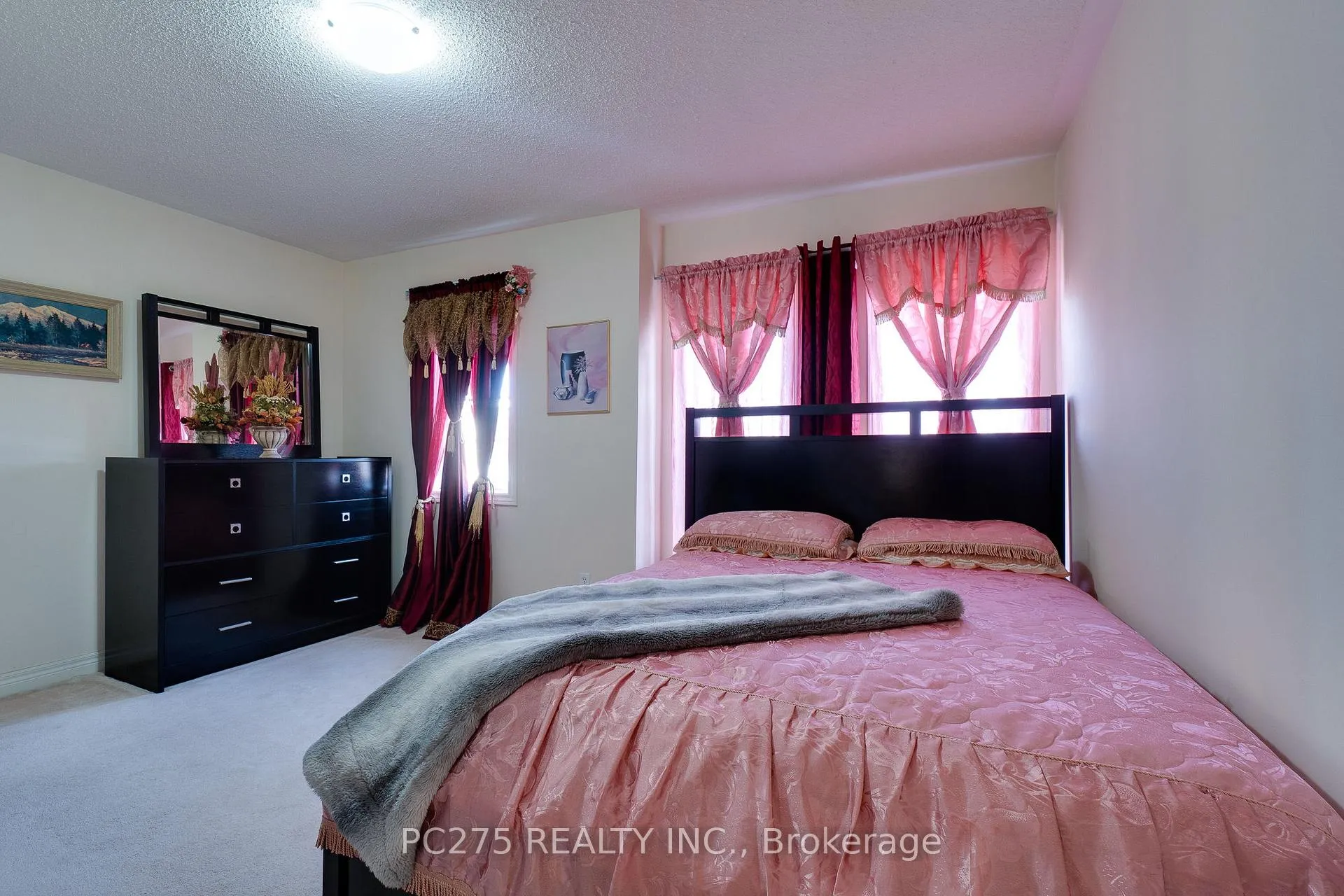 Photo 32 of 24 Wheatfield Drive, Vaughan, Vellore Village — HOMEH