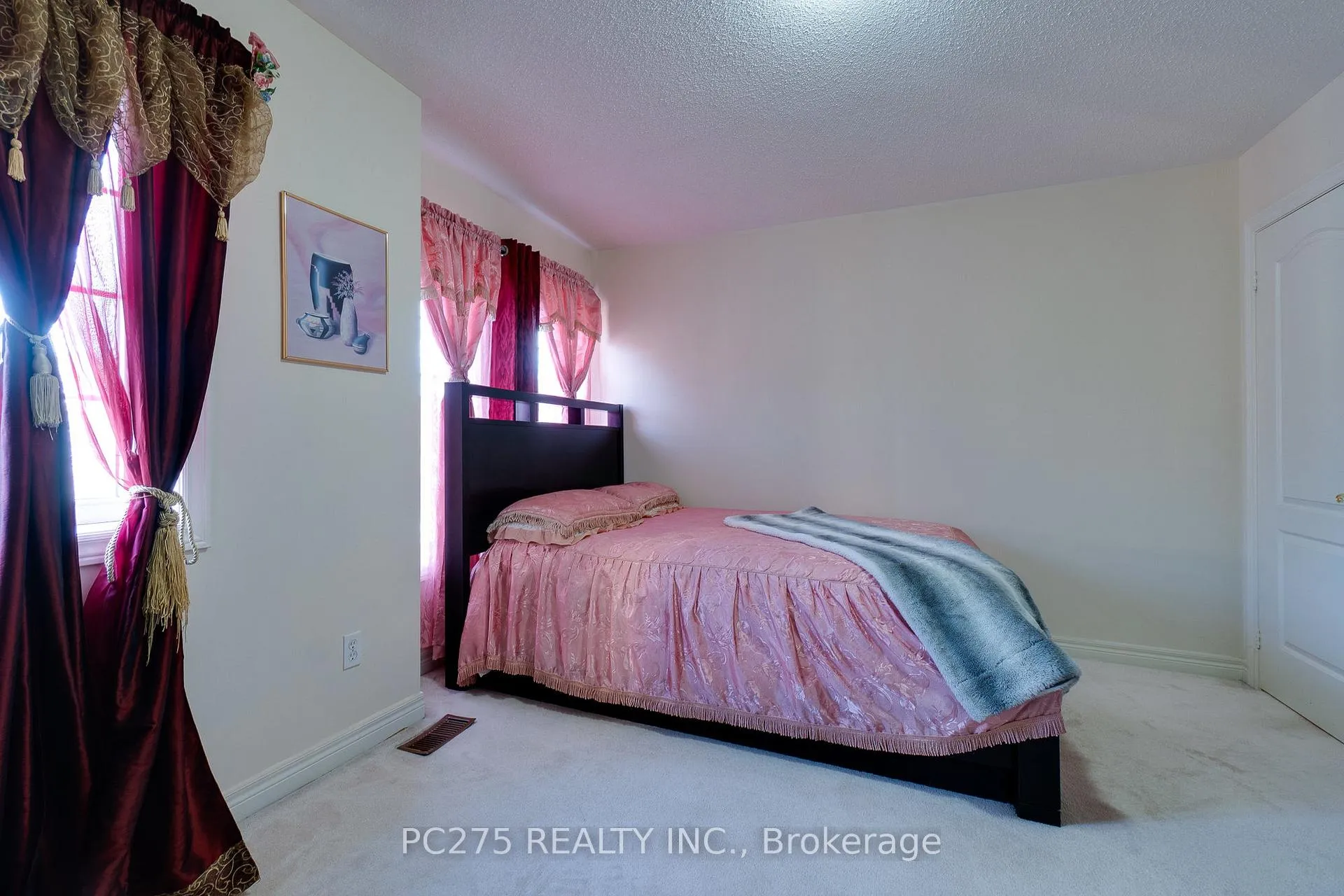 Photo 33 of 24 Wheatfield Drive, Vaughan, Vellore Village — HOMEH
