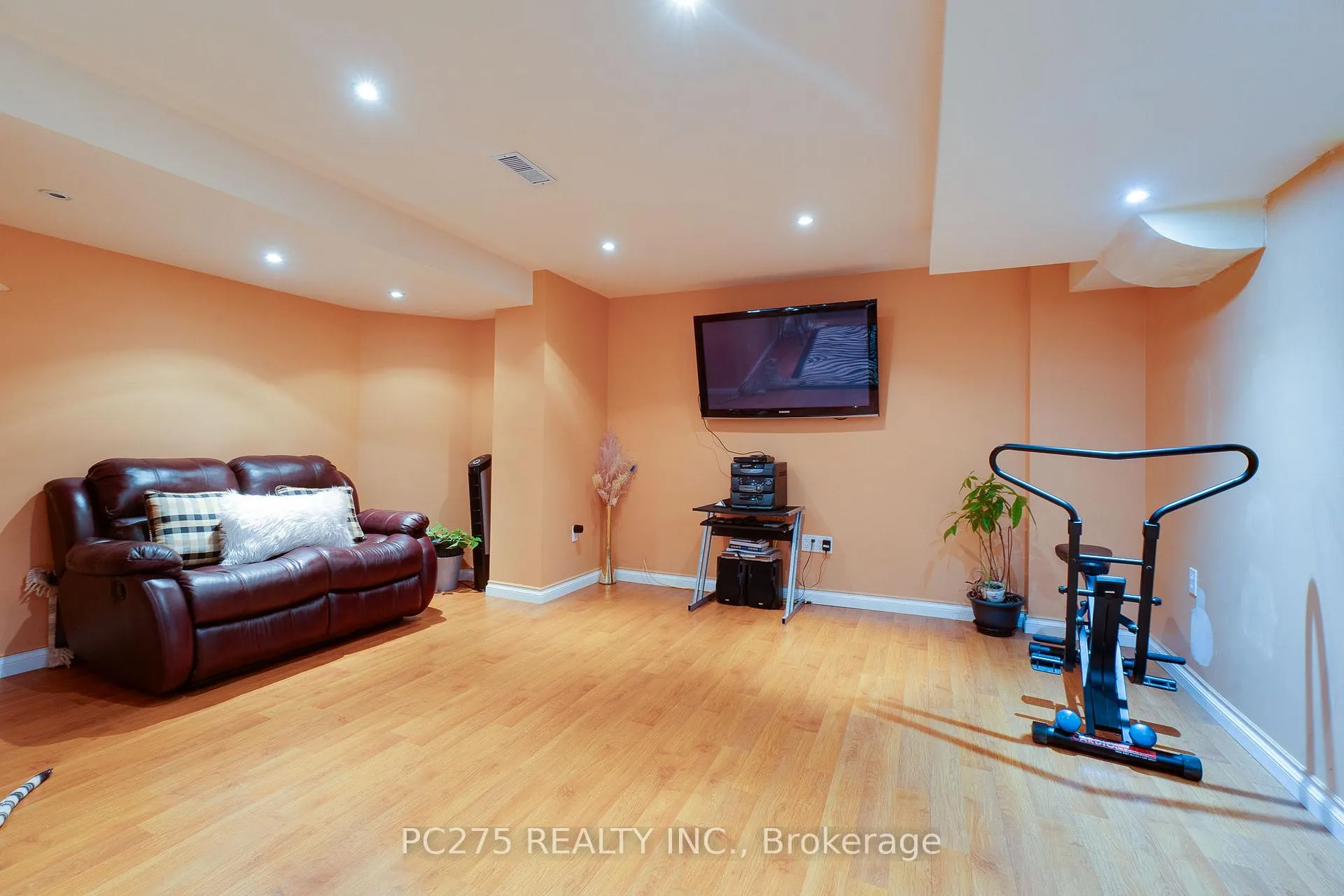 Photo 37 of 24 Wheatfield Drive, Vaughan, Vellore Village — HOMEH