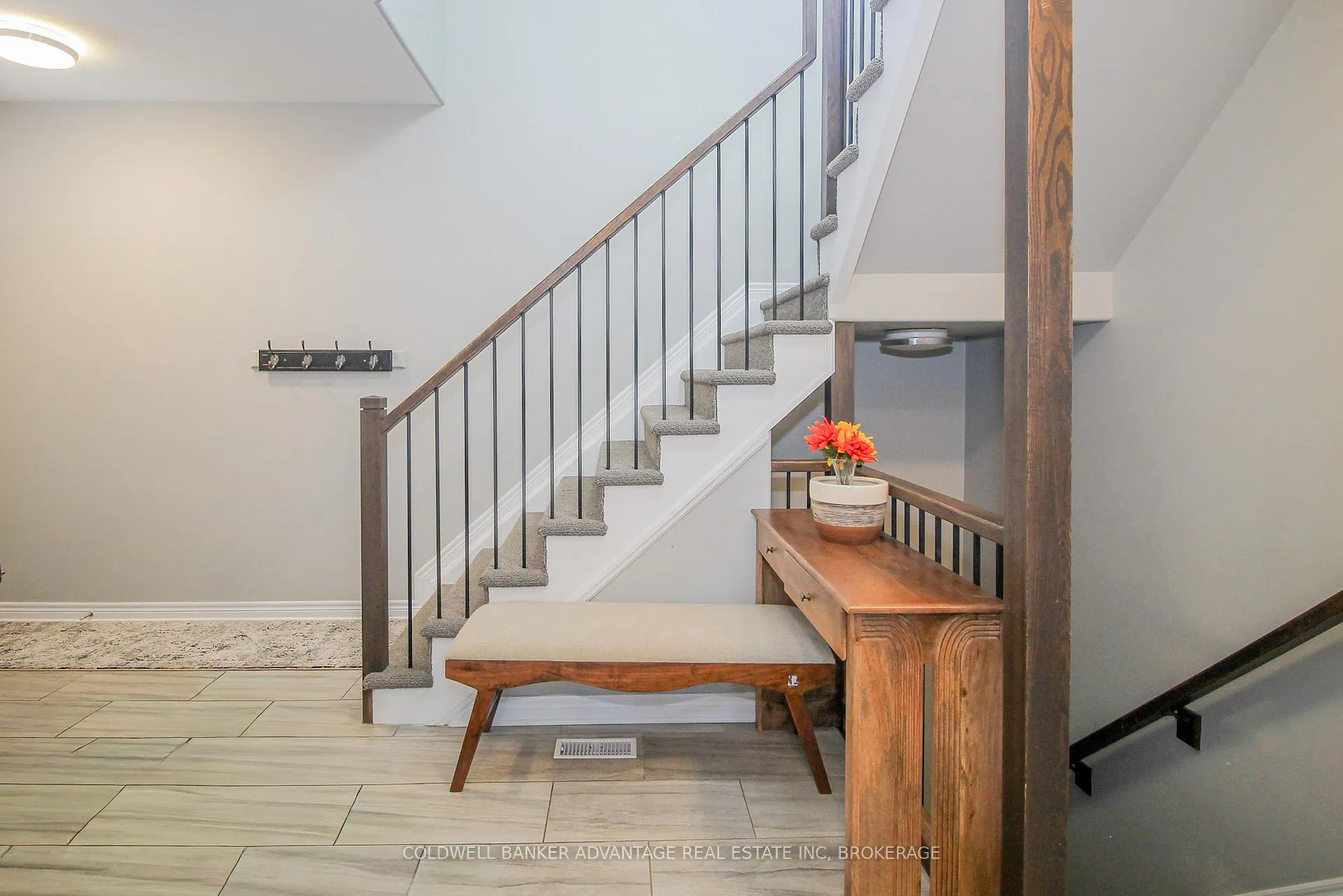 Photo 7 of 17 Homestead Way, Thorold, Rolling Meadows — HOMEH