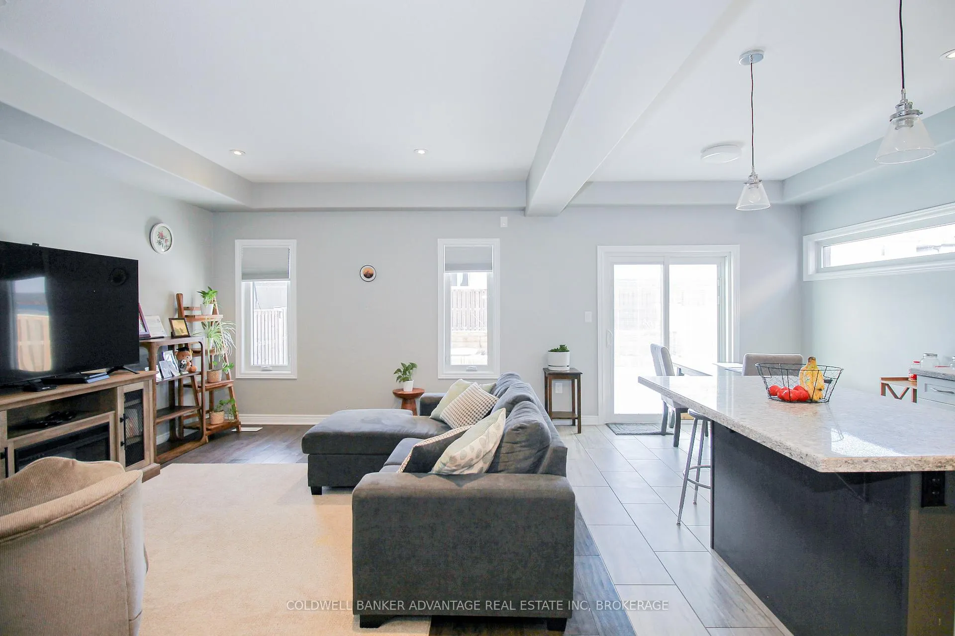 Photo 8 of 17 Homestead Way, Thorold, Rolling Meadows — HOMEH