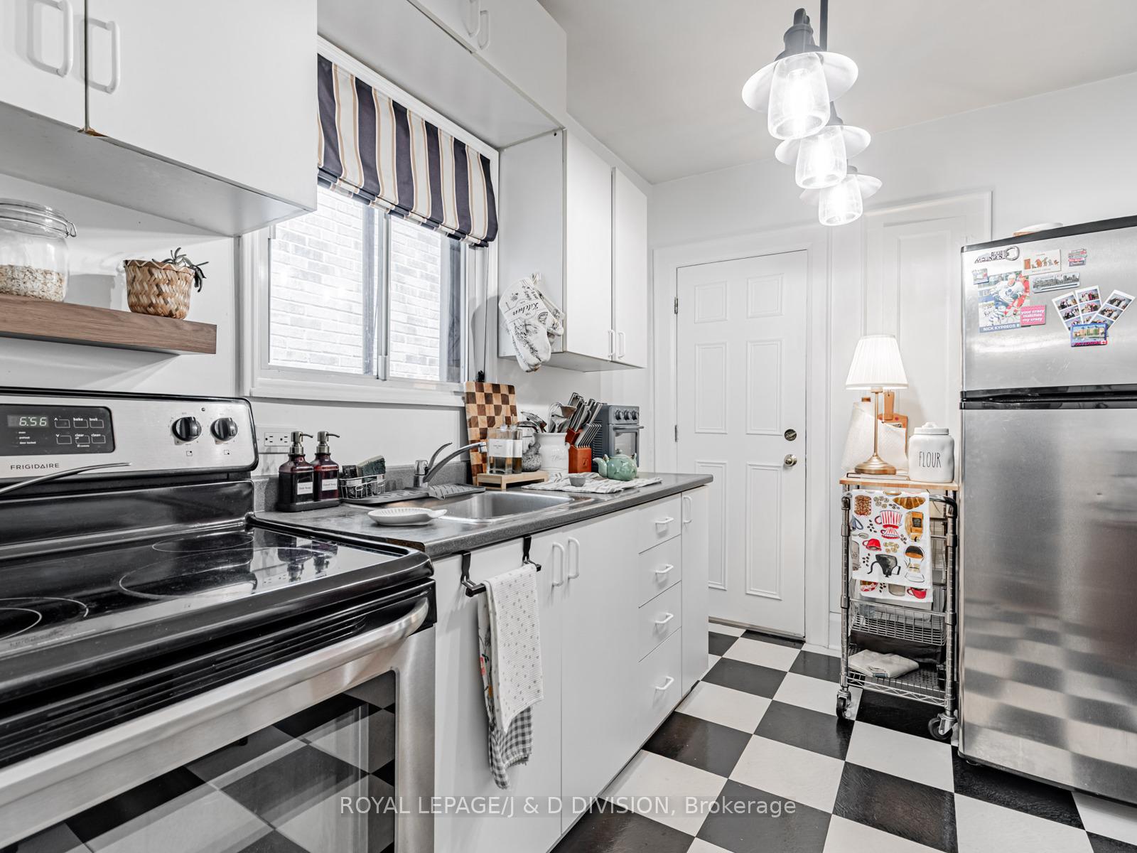 Photo 3 of 311 Keewatin Avenue, Toronto, Mount Pleasant East — HOMEH
